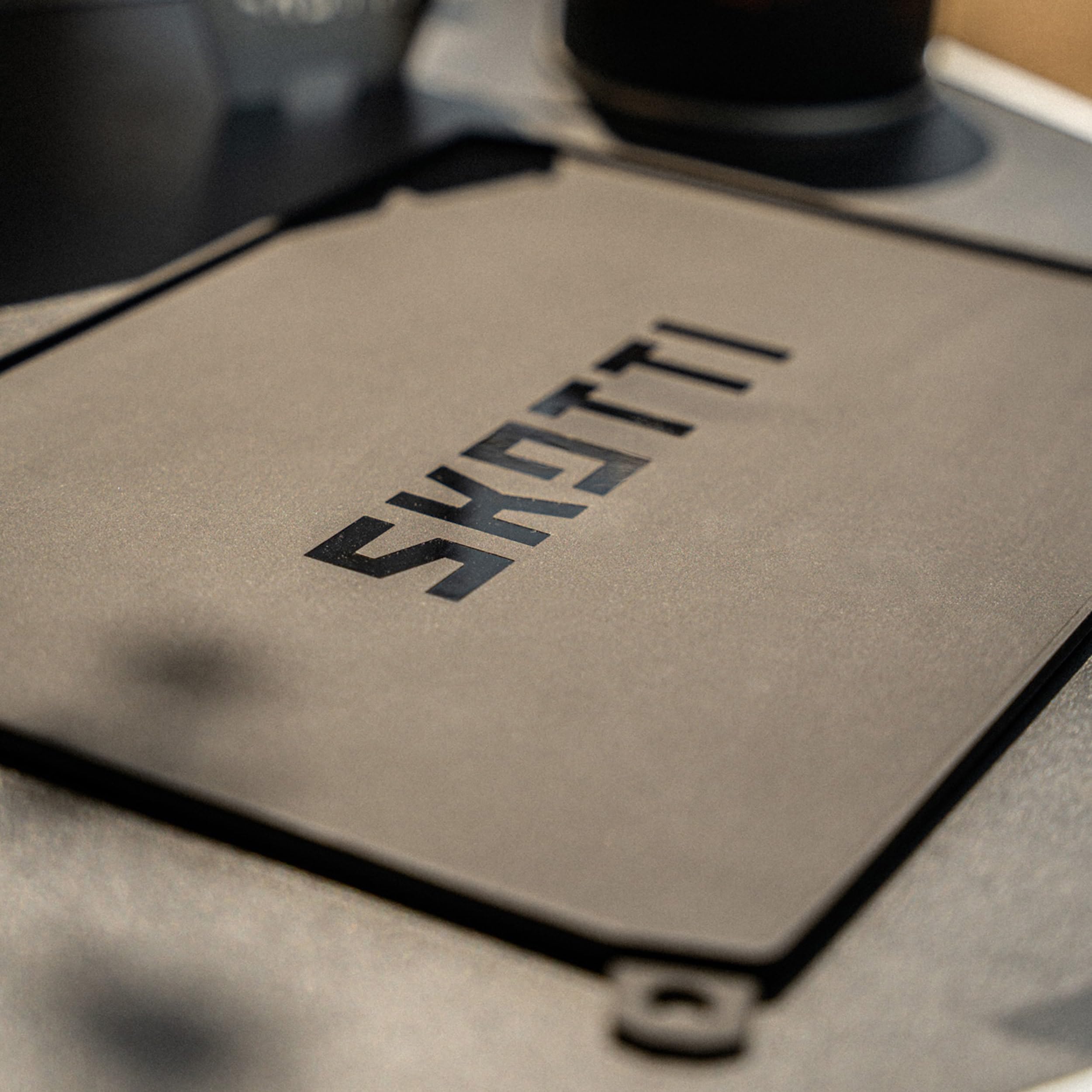 SKOTTI Matt - Silikonmatte, ideal als Unterlage für Campinggrills, Skotti Grill zubehör