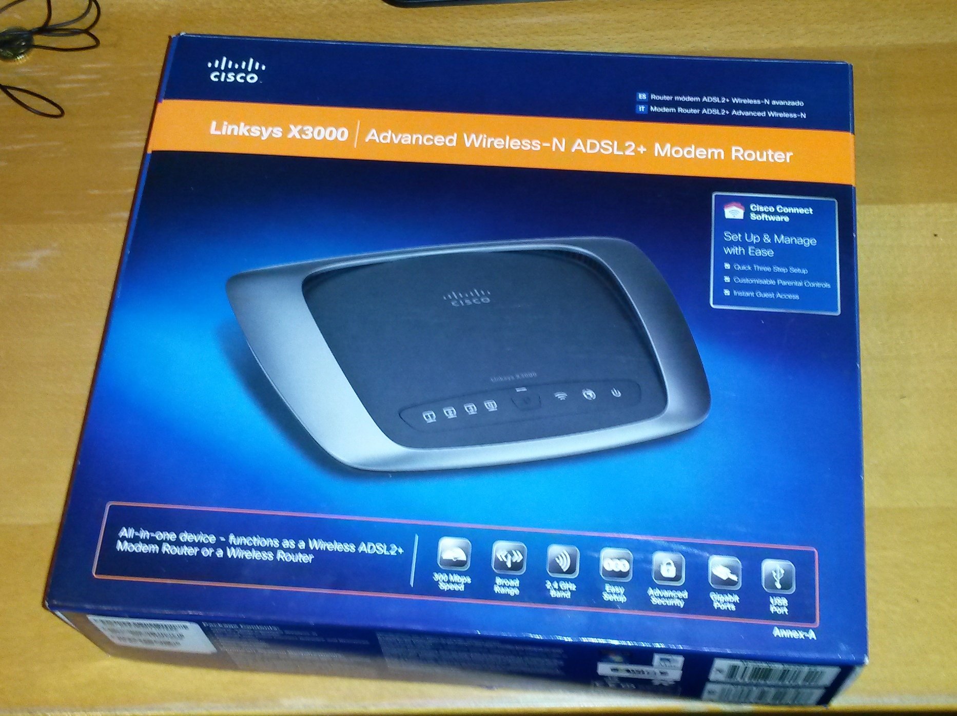 Linksys X3000-EZ - Modem & Router Wireless N 300. Firewall. 1 p. DSL, 1 p.WAN, 4 p. switch G,1 p USB. Software Cisco Connect x istallazione semplice
