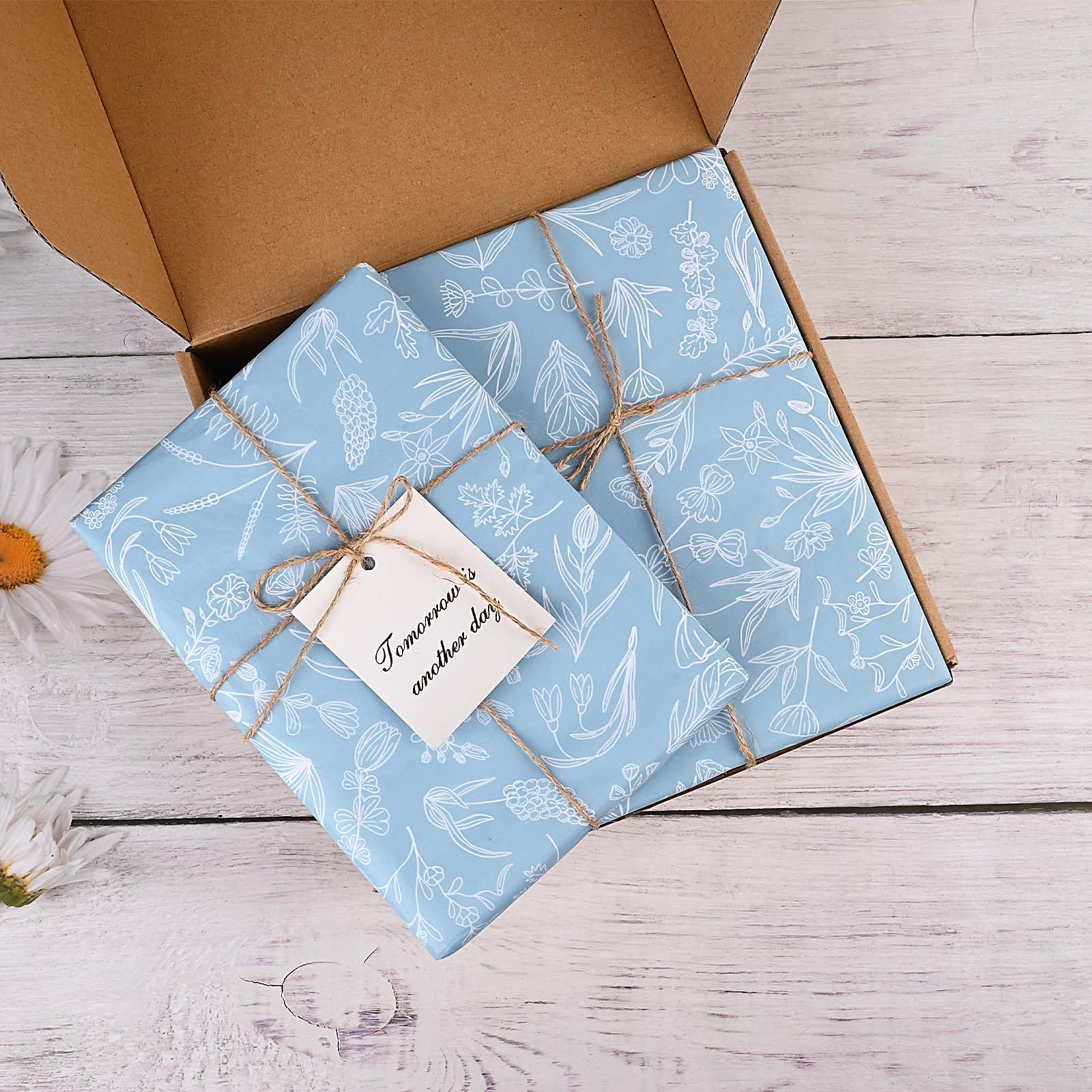 Lot de 100 feuilles de papier de soie à imprimé floral bleu poudré pour emballage cadeau, sac cadeau, décoration botanique, pour mariage, fête prénatale, loisirs créatifs