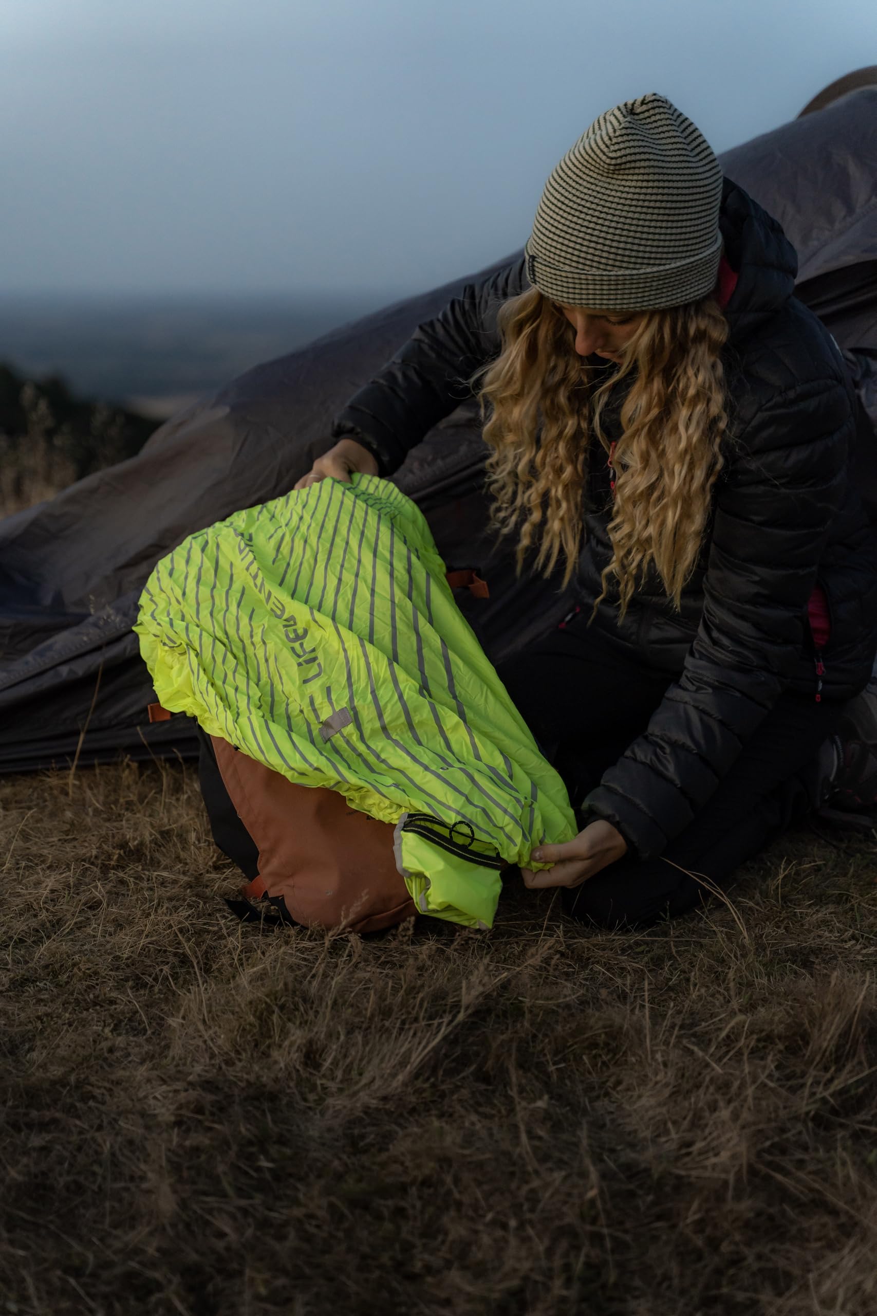Lifeventure Housse de Pluie réfléchissante pour Sac à Dos | Haute visibilité, imperméable et résistant aux intempéries | Duke of Edinburgh (DofE)