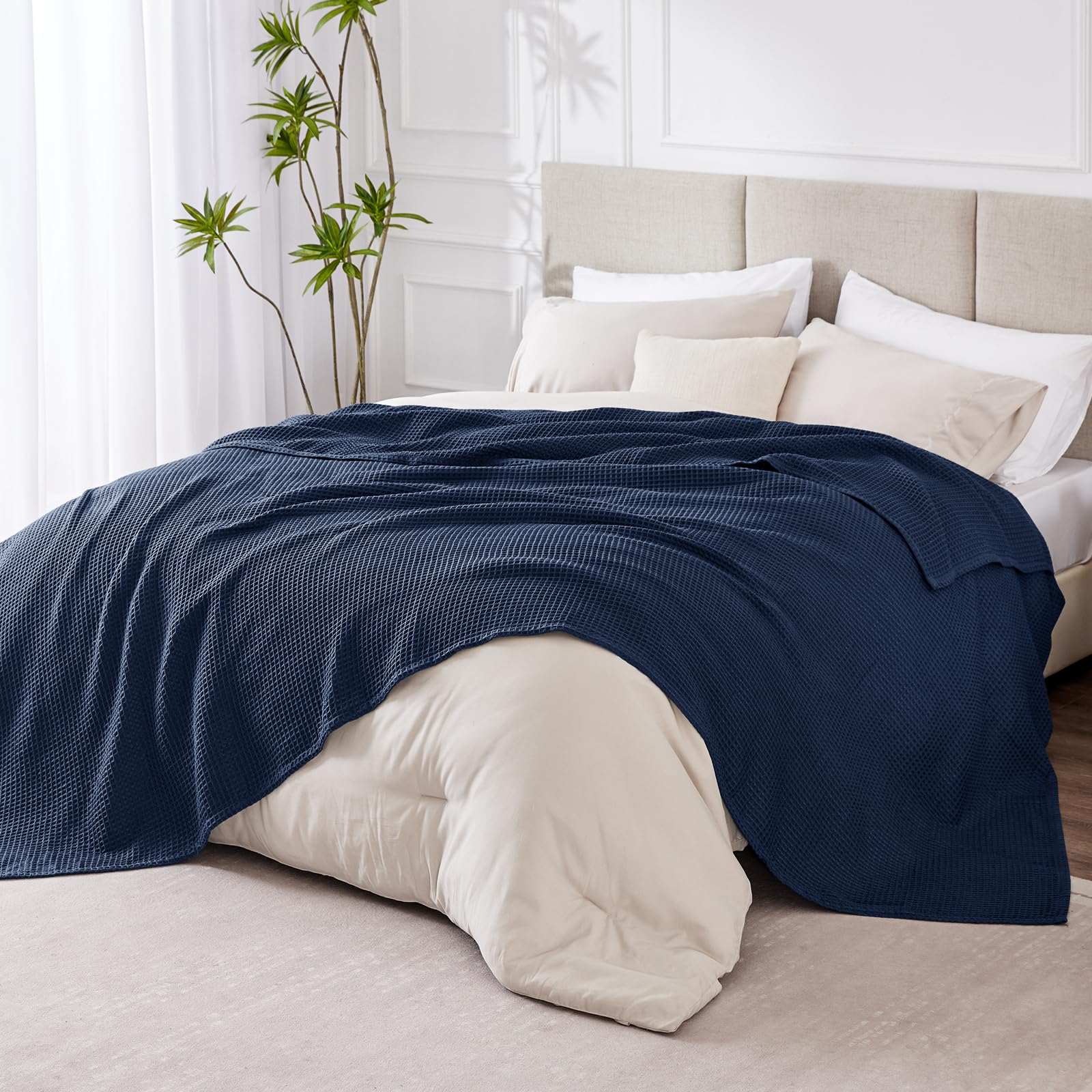 Aisbo Dünne Decke Sommer Blau - Waffelpique Sommerdecke Leichte Decke 220x240 cm XXL als Sofadecke Couchdecke, Weich Kuschelige Wohndecke Wohnzimmer, Couch Bett Flauschig Große Decke Überwurf