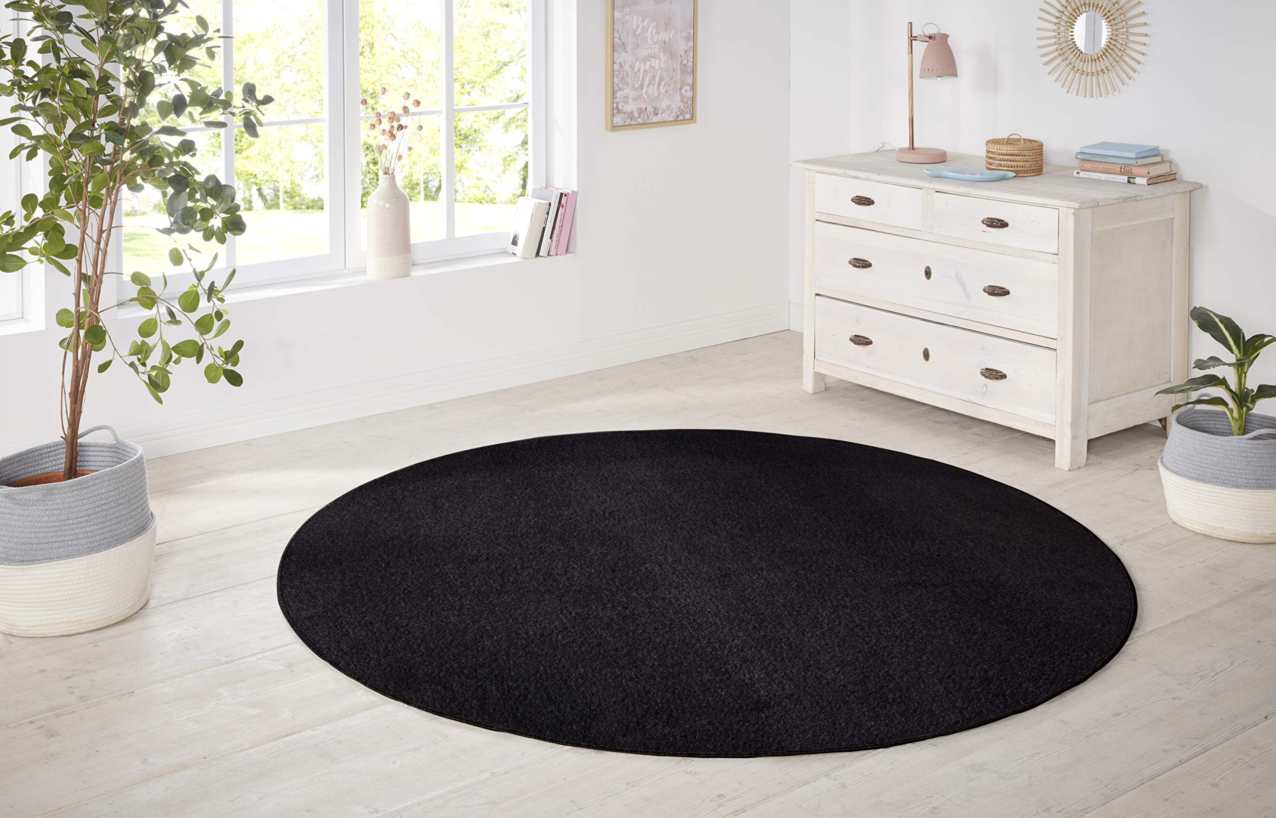 The Rugs Black Plain Design Rug Polypropylene Durable With 0.85 Cm Pile Height In | Size: 133Cm Diameter