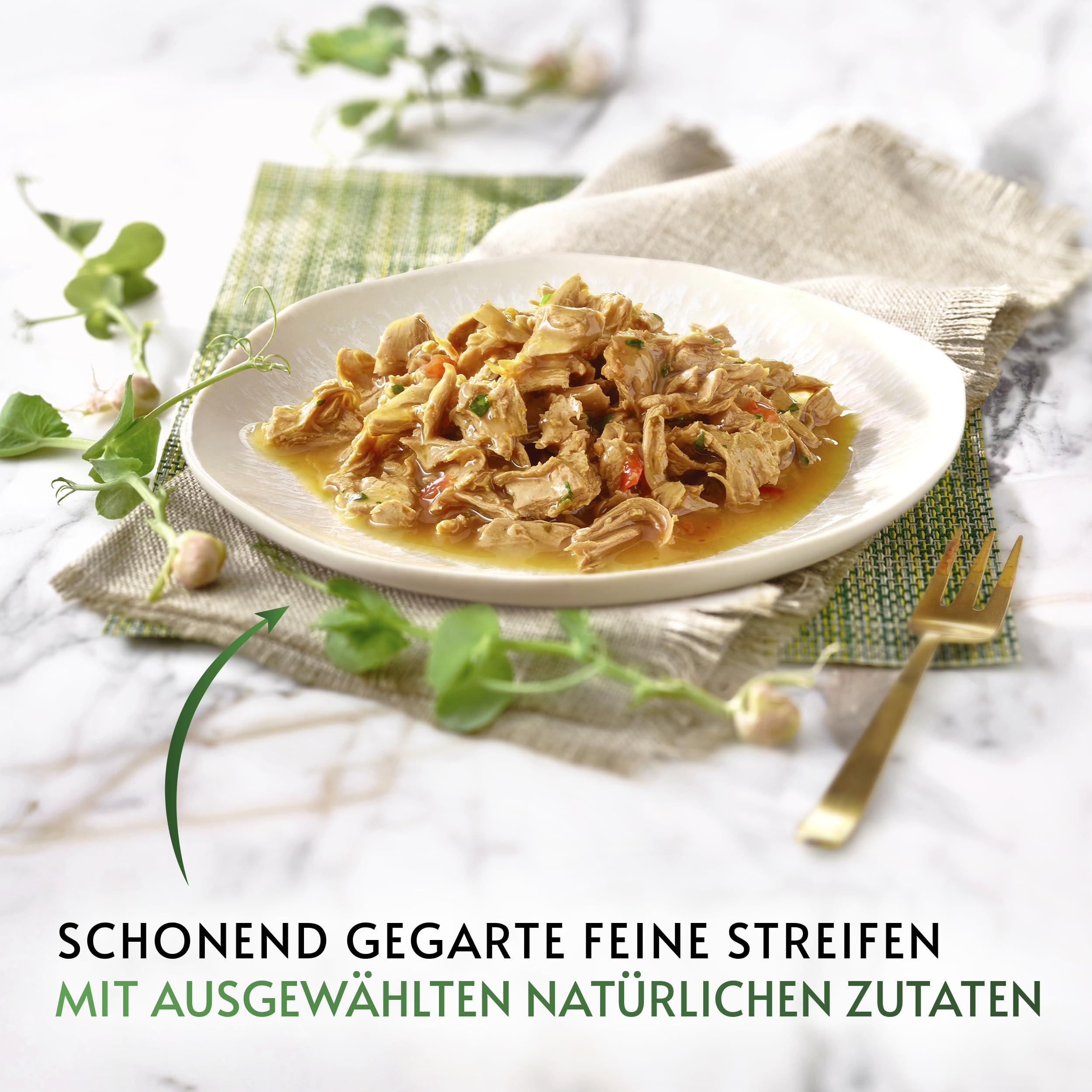 Gourmet Nature's Creations Feine Streifen Katzenfutter nass, reich an Huhn & Truthahn mit Spinat & Gemüse, 12er Pack, 12 x (4x85g)