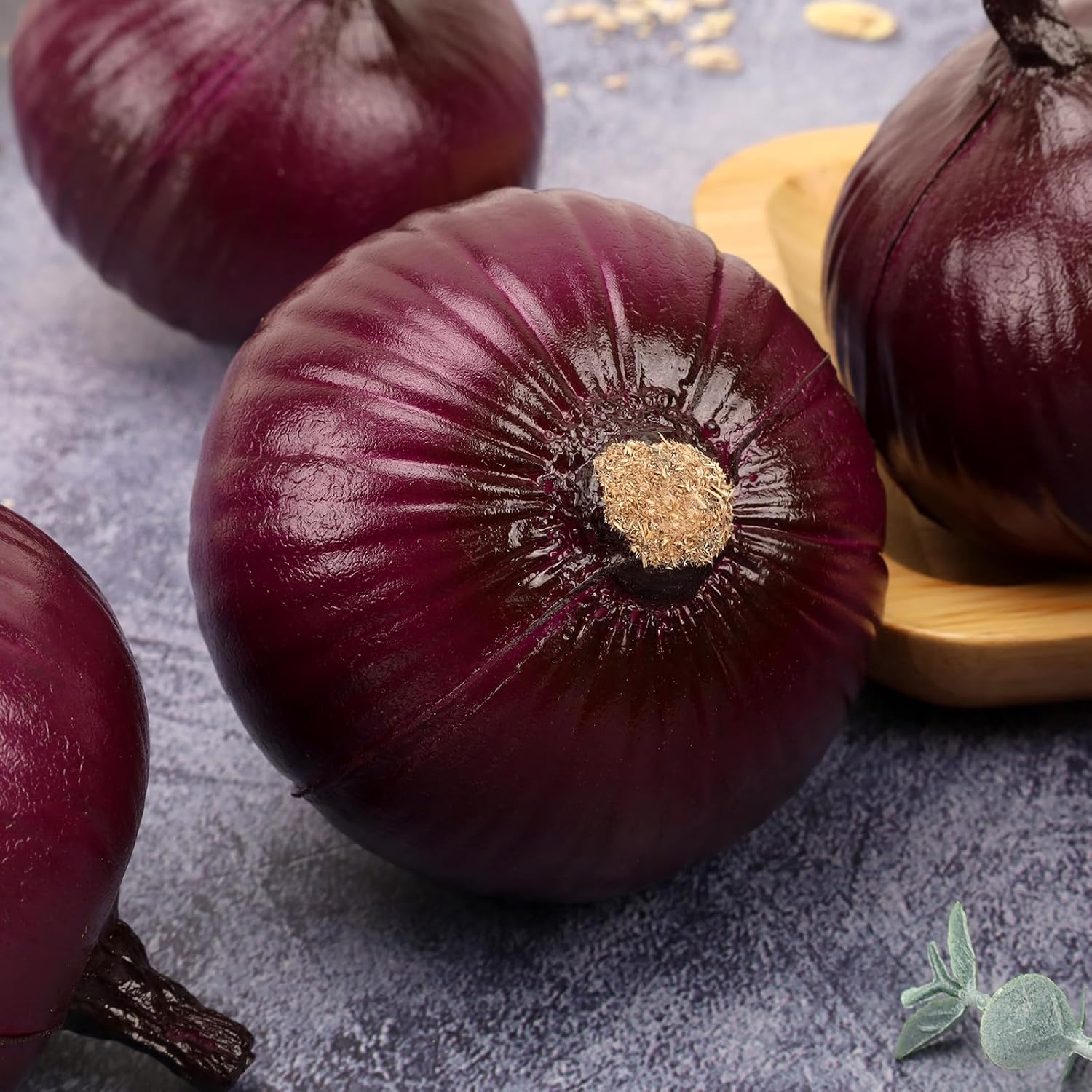 Gresorth 2 Pcs Artificial Purple Onion Fake Onions Vegetables Decorations Faux Lifelike PU Fake Vegetable Fruit Model Decor for Livingroom Shelf Window Display