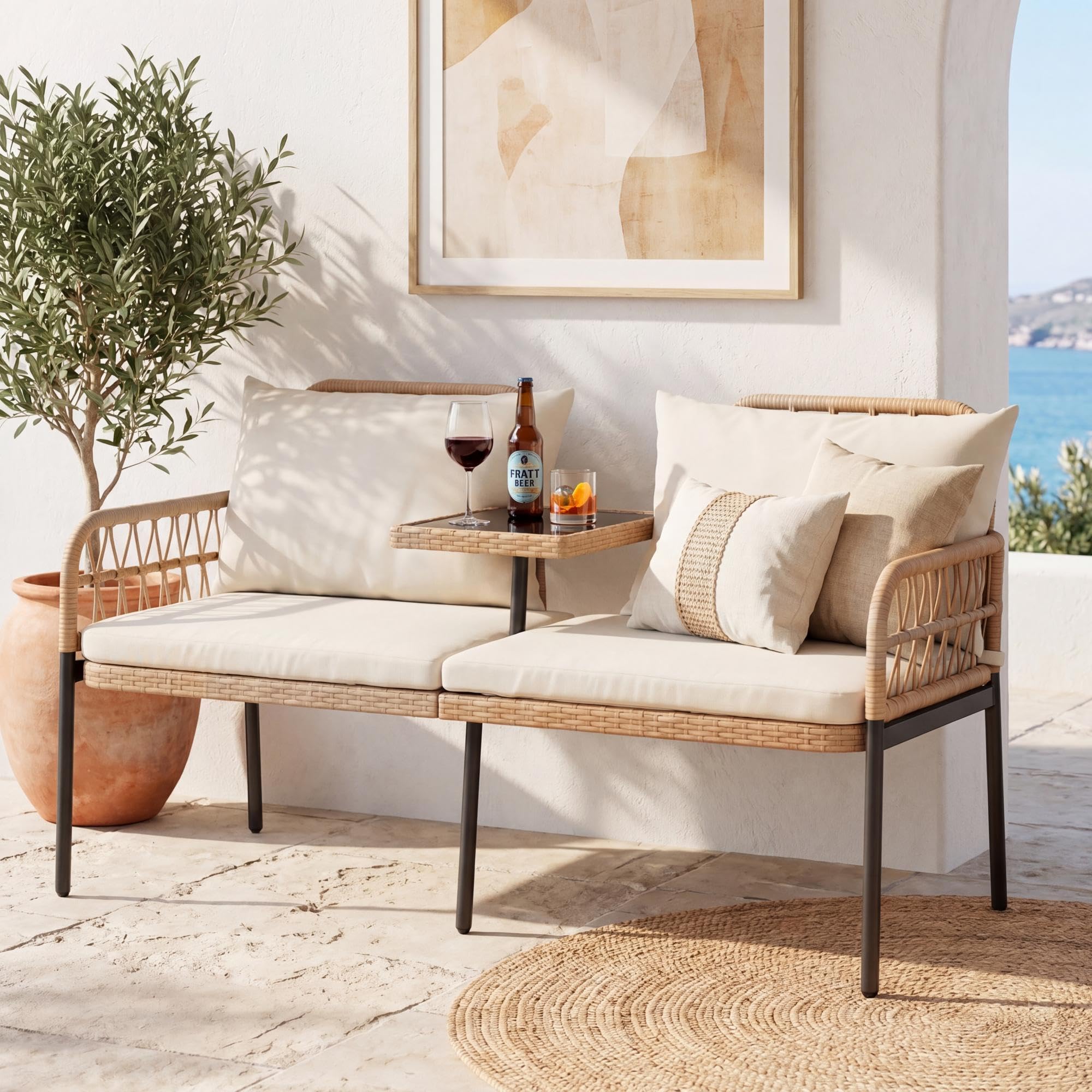 GIANTEX 2-Sitzer Gartenbank mit integriertem Glastisch, wetterfeste Sitzbank aus Polyrattan mit weichen Kissen, belastbar bis 300 kg, Sitzgarnitur für Terrasse, Garten & Veranda, 137 x 64,5 x 84 cm