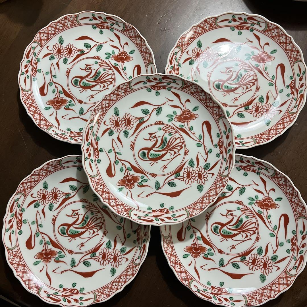 Tachiyoshi Red Flowers and Birds Medium Plates, Set of 5