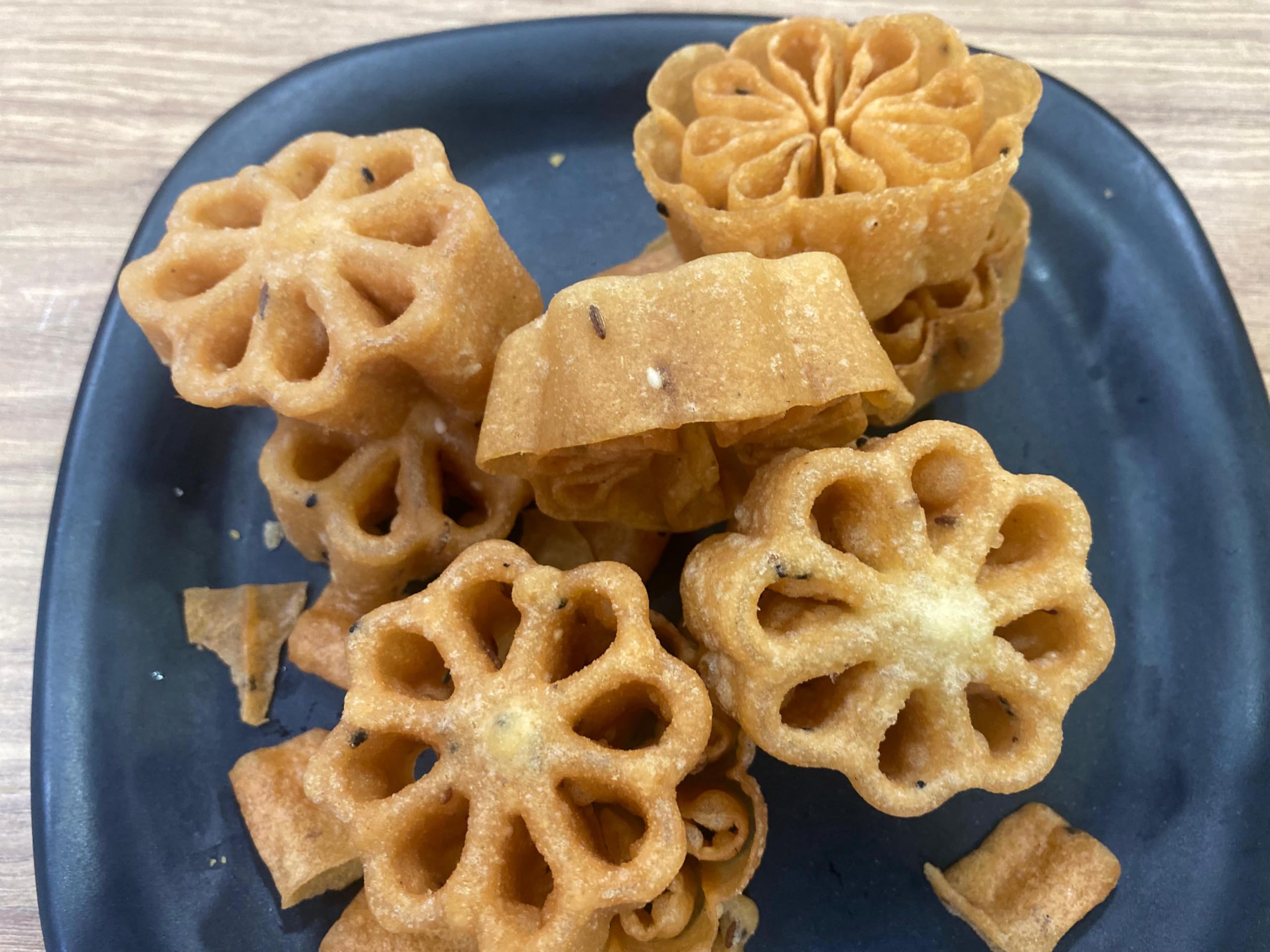 Worth2Deal Kerala Special Tea Time snacks Mini Achappam 400 Gram | Traditional Kerala rose cookies made with rice flour and coconut milk, perfect for an authentic Kerala tea-time experience | Rosette Cookies | rose cookies - Image 4 thumbnail