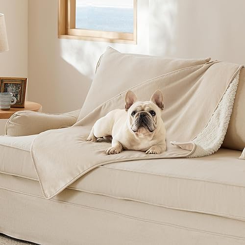 Bedsure Cat Blanket for Indoor Cats - Waterproof Calming Cat