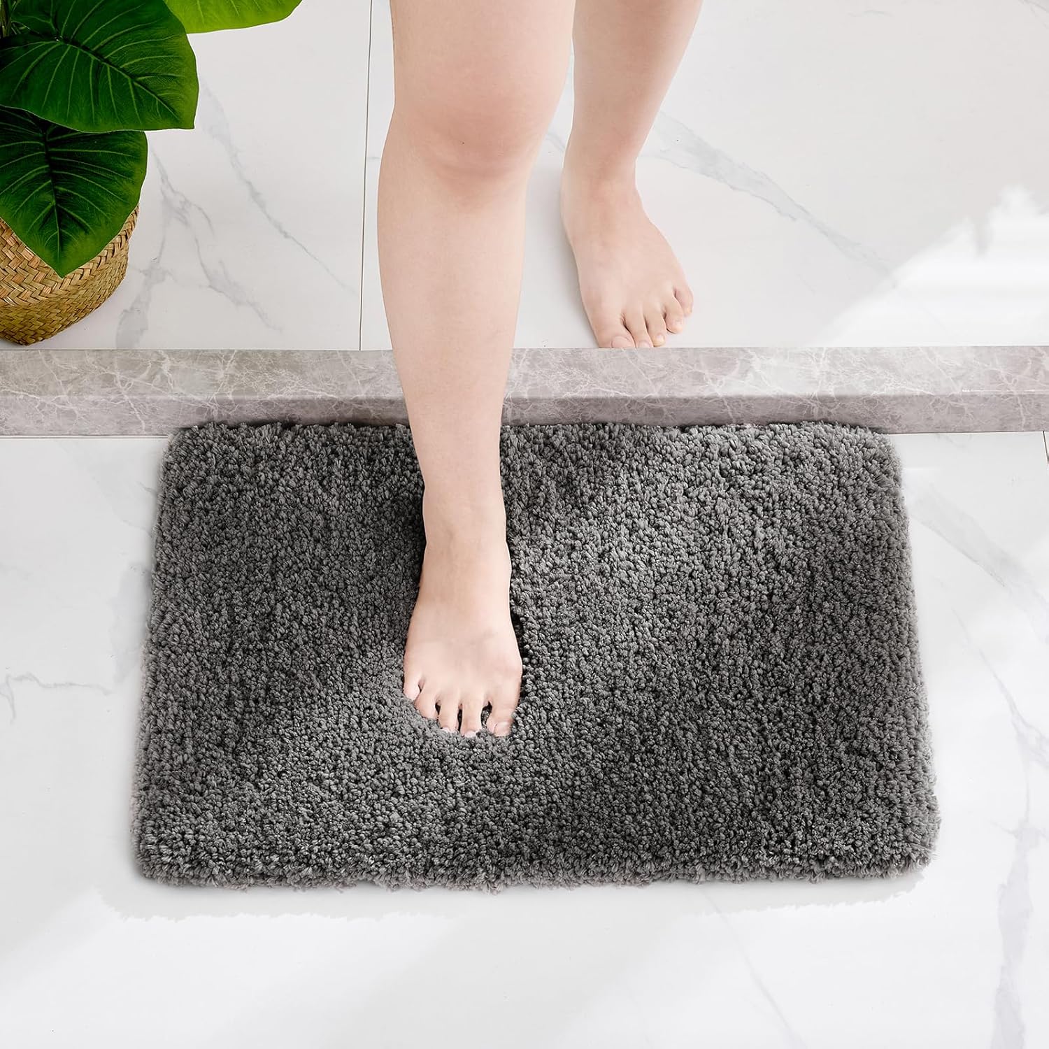 Small Bathroom Rugs 17x24 Non Slip Dark Grey Fluffy Bath Mat for Bathroom Floor Machine Washable Plush Luxury Bath Rug for Tub Soft Shaggy Absorbent Shower Mat