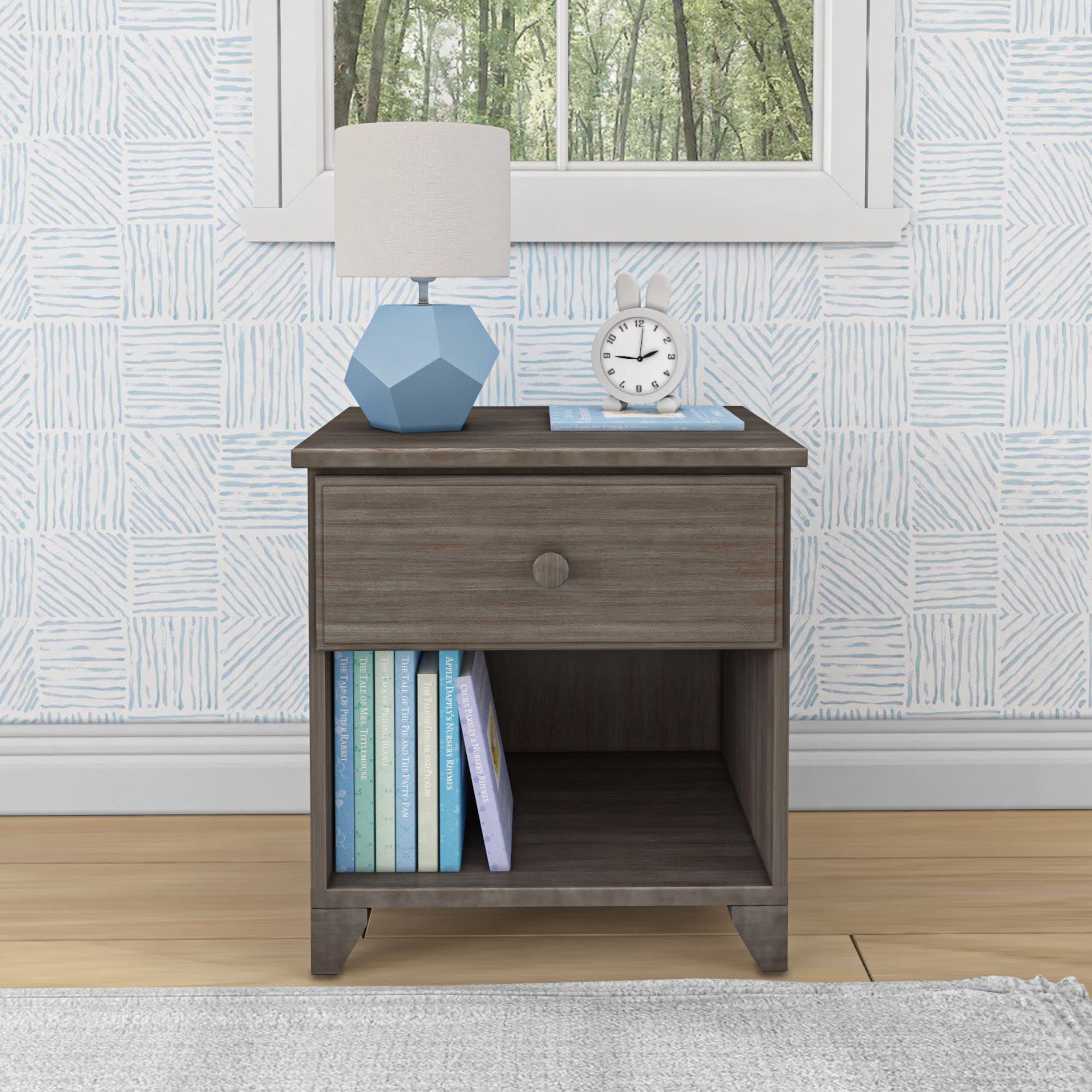 Max & Lily Classic Wood Nightstand with 1 Drawer, Kids Bedside Table/End Table, Small Nightstand for Bedroom, Clay