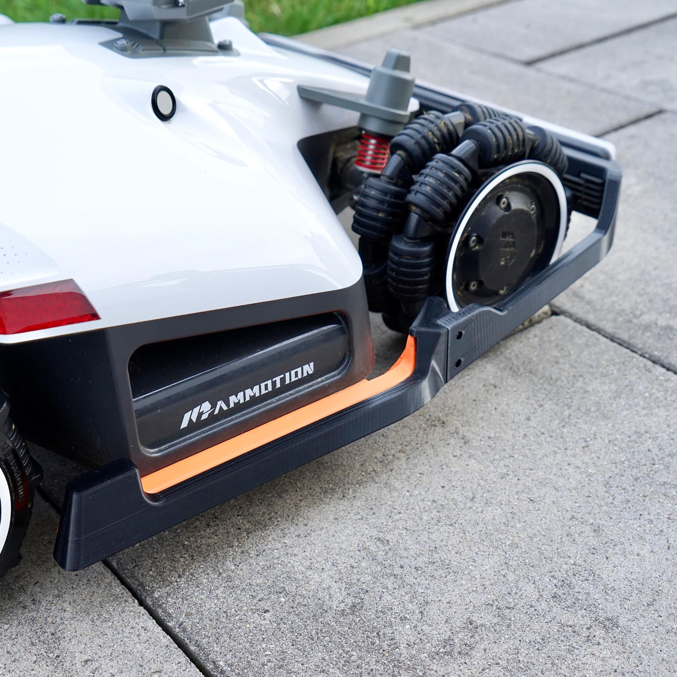 Protector de bordes PRO compatible con Mammotion Luba 2 AWD y Luba 3 AWD - Protección perfecta, Bumper, listón - el accesorio perfecto para proteger tu robot cortacésped - a partir de 2025, no para