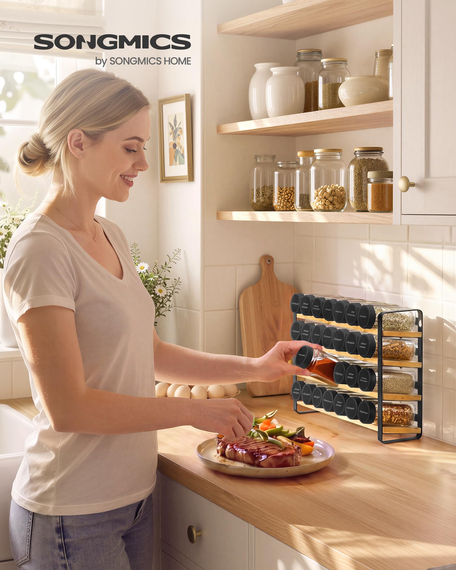 SONGMICS Especiero, Organizador de Especias de Bambú y Acero, Estante con 28 Botes de Cristal, 35 x 9 x 26 cm, Negro y Natural, para Pared y Encimera de Cocina Colección Bystro KCS064B101
