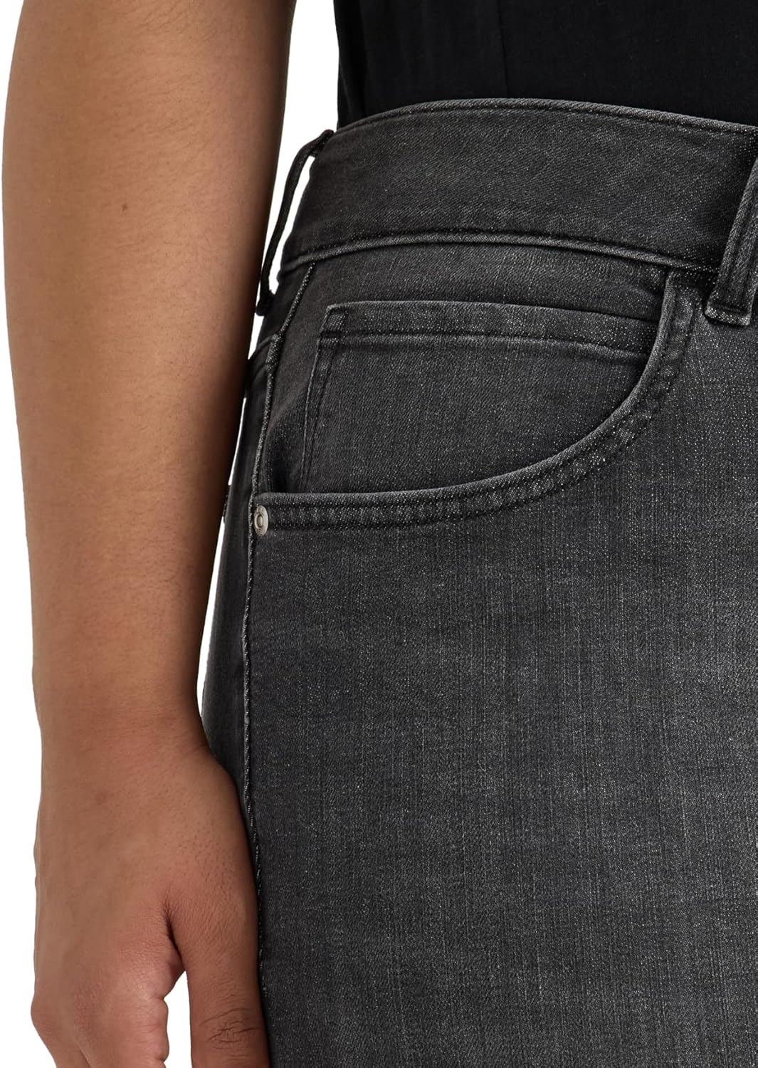 Lee Womens Plus Size Legendary Mid Rise '90s Taper Jean - Image 4