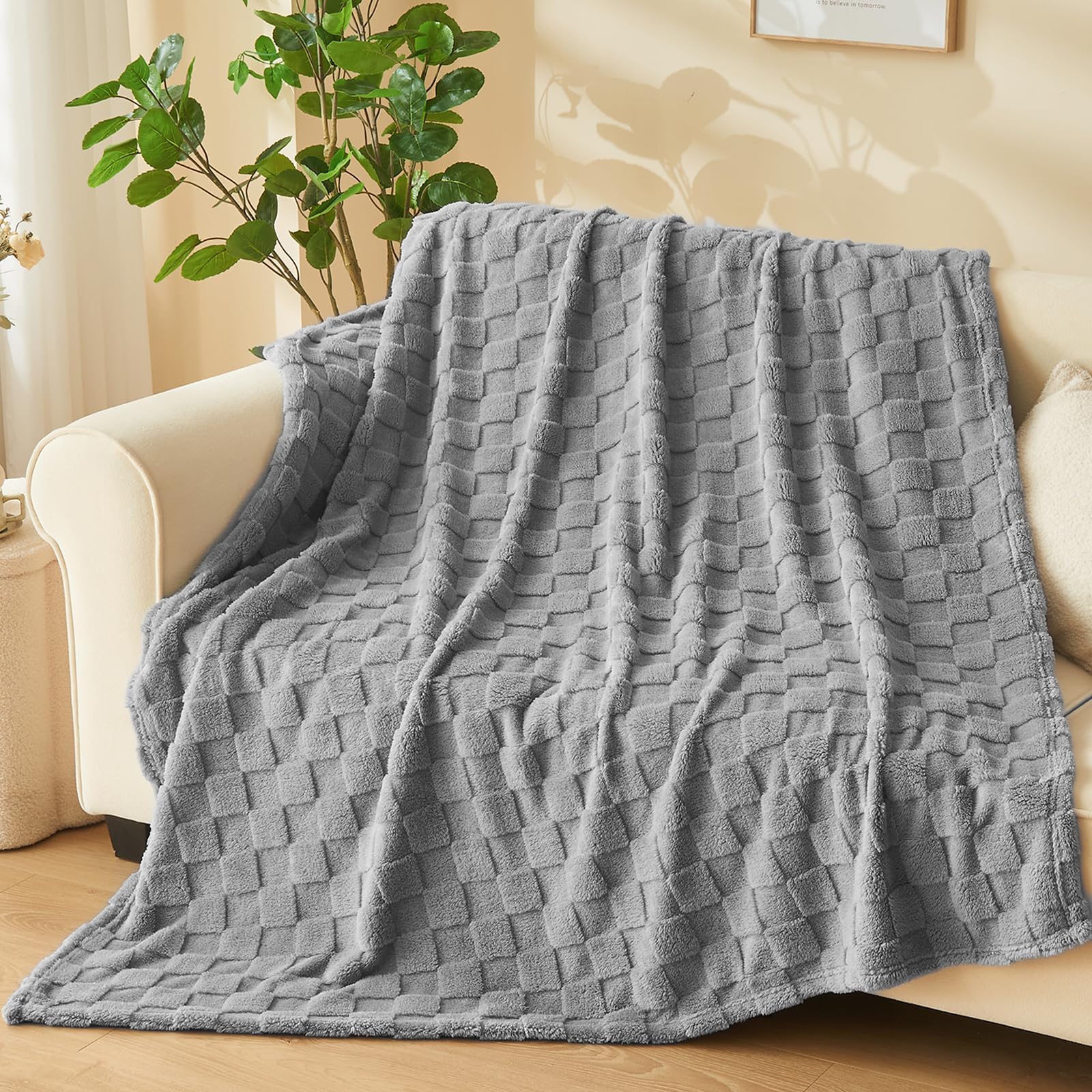 NEWCOSPLAY Super Soft Twin Blanket Grey Premium Silky Flannel Fleece 3D Checkered Lightweight Bed Blanket All Season Use (Grey Checkered, Twin(60"x80"