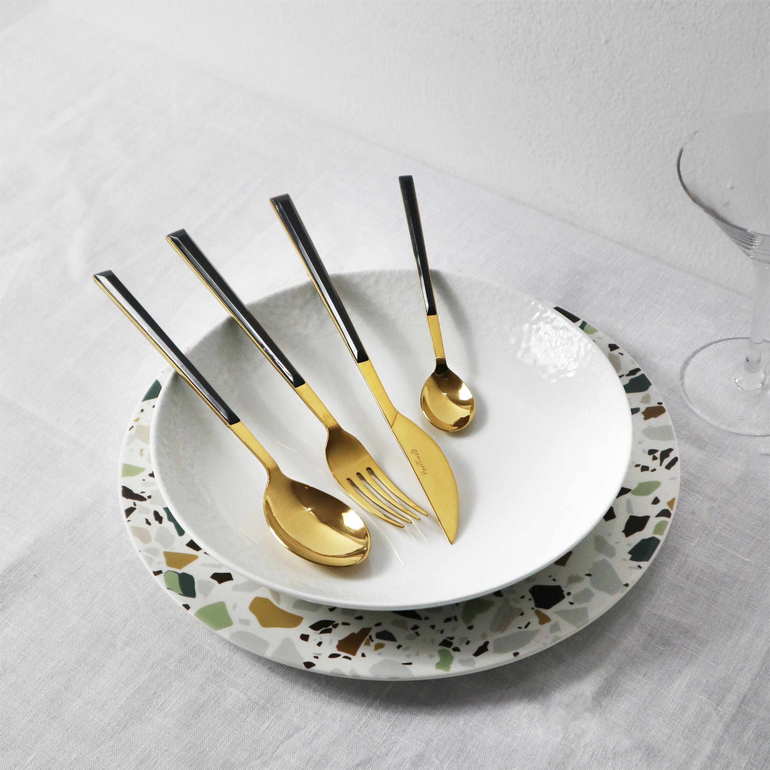 Pintinox servizio posate da 24 pezzi kyoto oro e nero(set per 6 persone)
