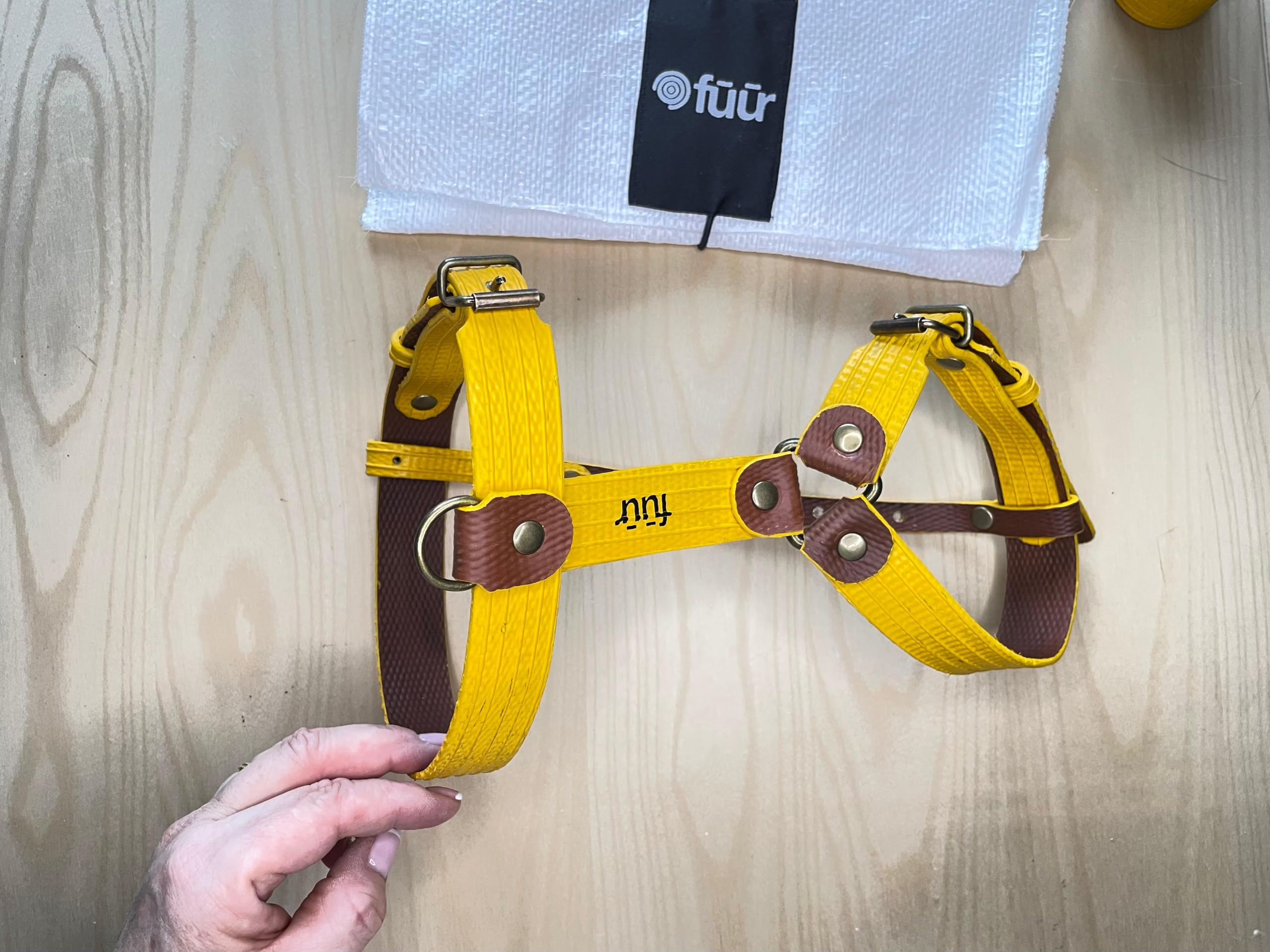 Arnés para Perros PILATUS S | Diseño Suizo Hecho a Mano en España | Mangueras de Bomberos Recuperadas de Suiza, España y Francia | Arnés Cómodo y Resistente