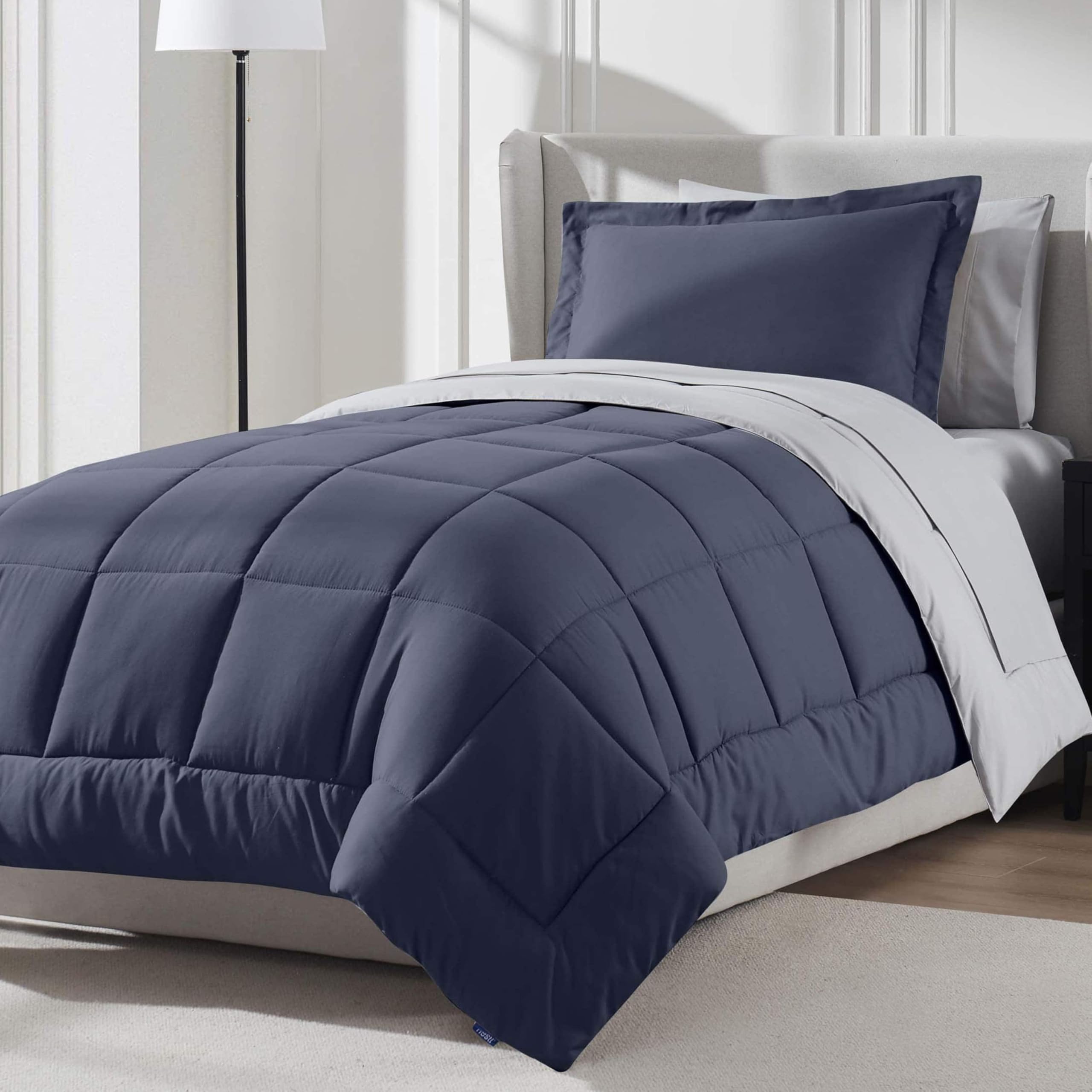 Nestl 5-Piece Twin XL Comforter Set in Navy
