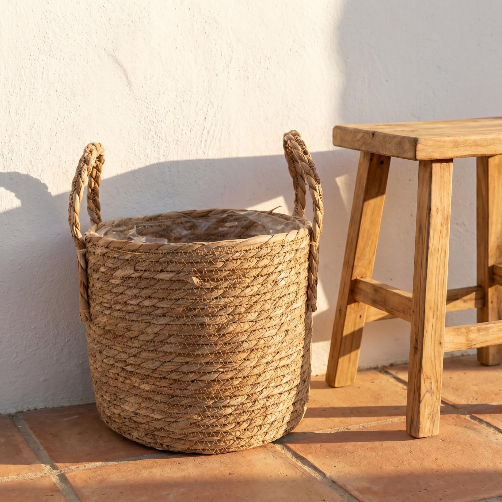 Baluue Cesta de Plantas Macetas de Interior Tejidas de 28cm Cesta de Paja Tejida a Mano con Forro Impermeable, Maceta Rústica Estilo Boho para Hogar, Salón y Oficina