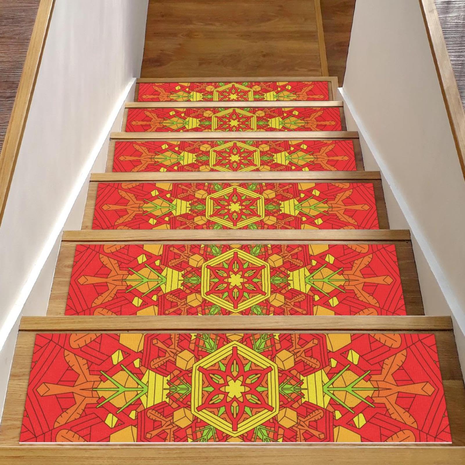 Tapis d'escalier kaléidoscope rouge pour sécuriser les marches de la maison