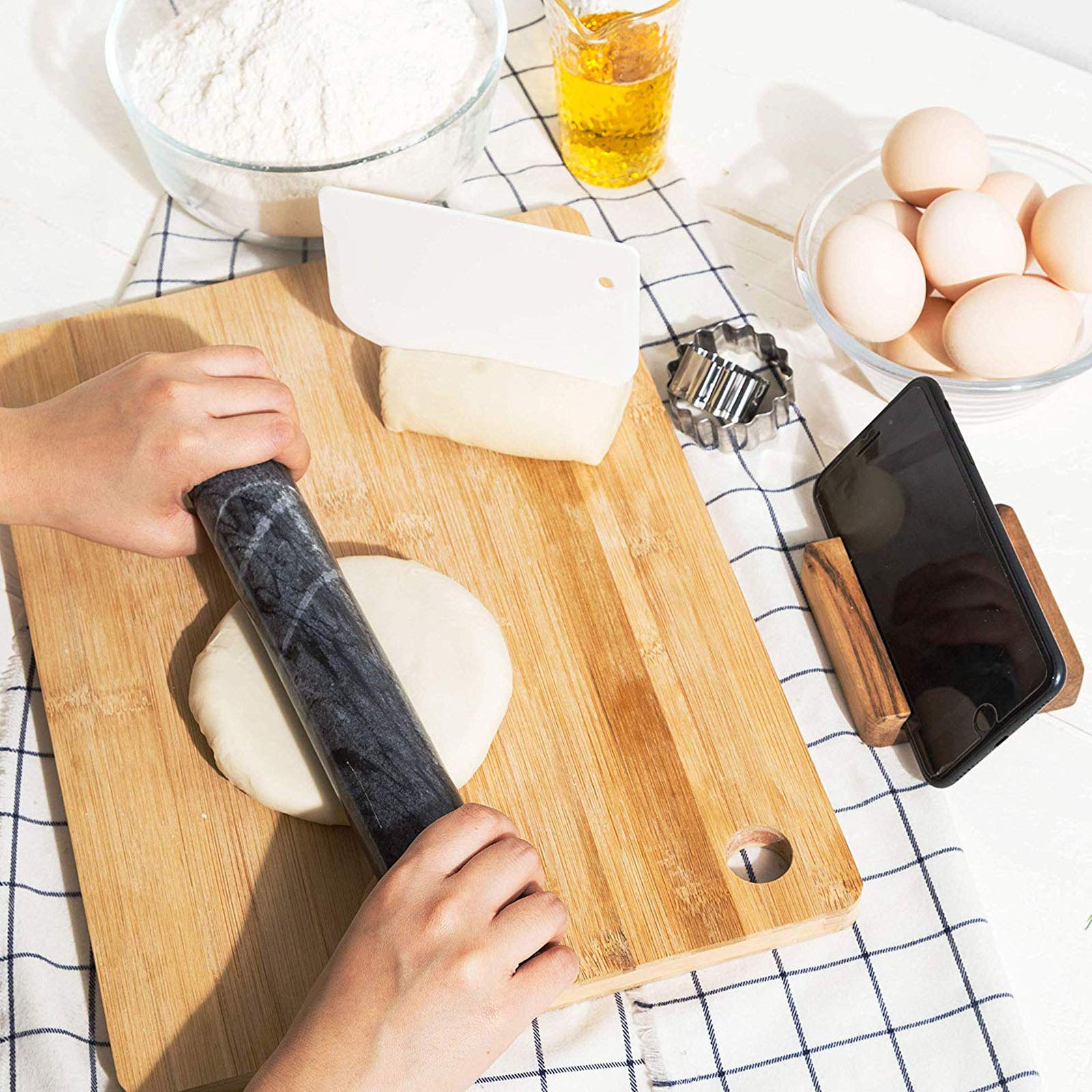 Rouleau à Pâtisserie en Marbre Poli avec Berceau en Bois pour Téléphone Portable