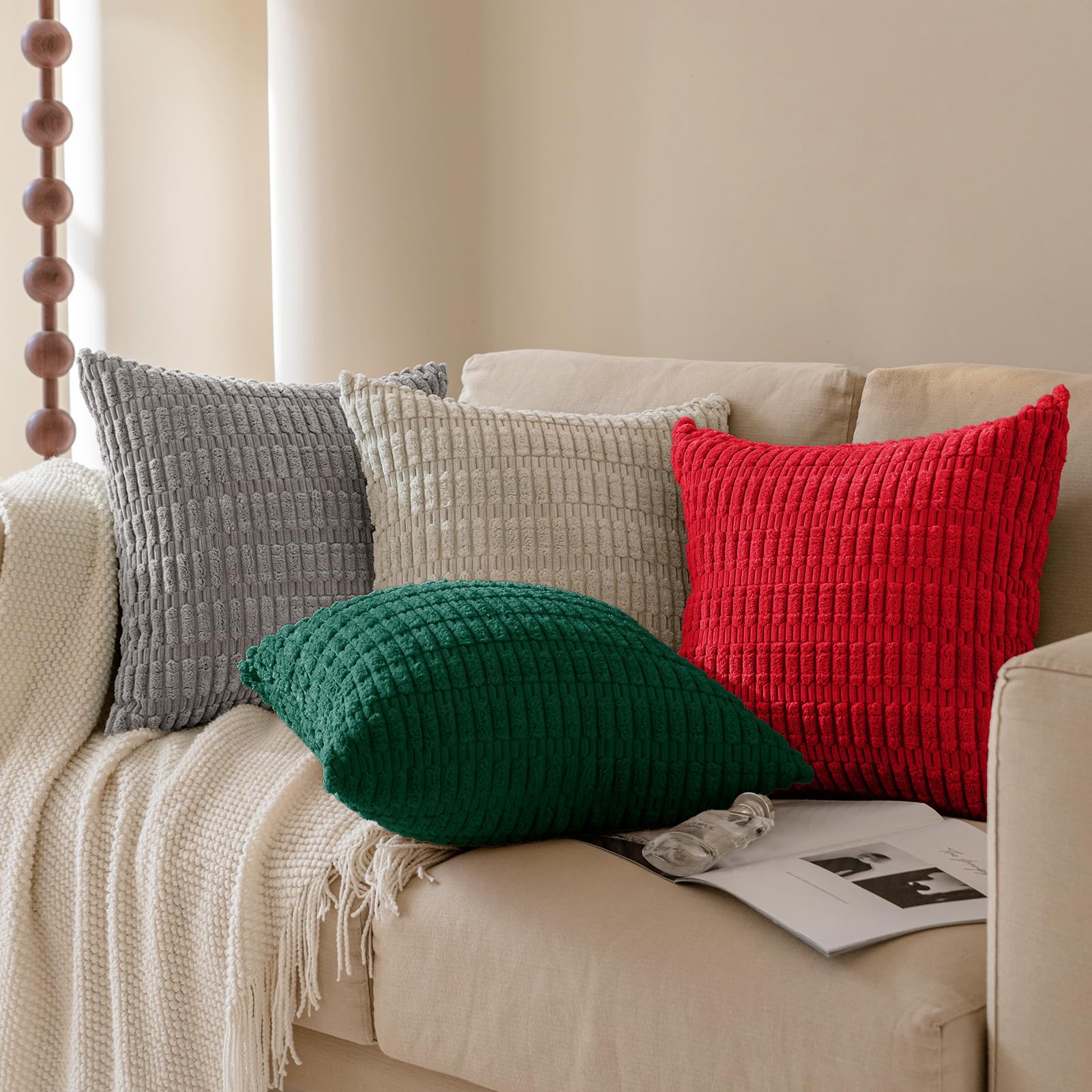 Softalker Juego de 2 fundas de almohada navideñas de 22 x 22 pulgadas, de pana suave, a rayas, bohemias, modernas, decorativas, para sofá, dormitorio, sala de estar (rojo)