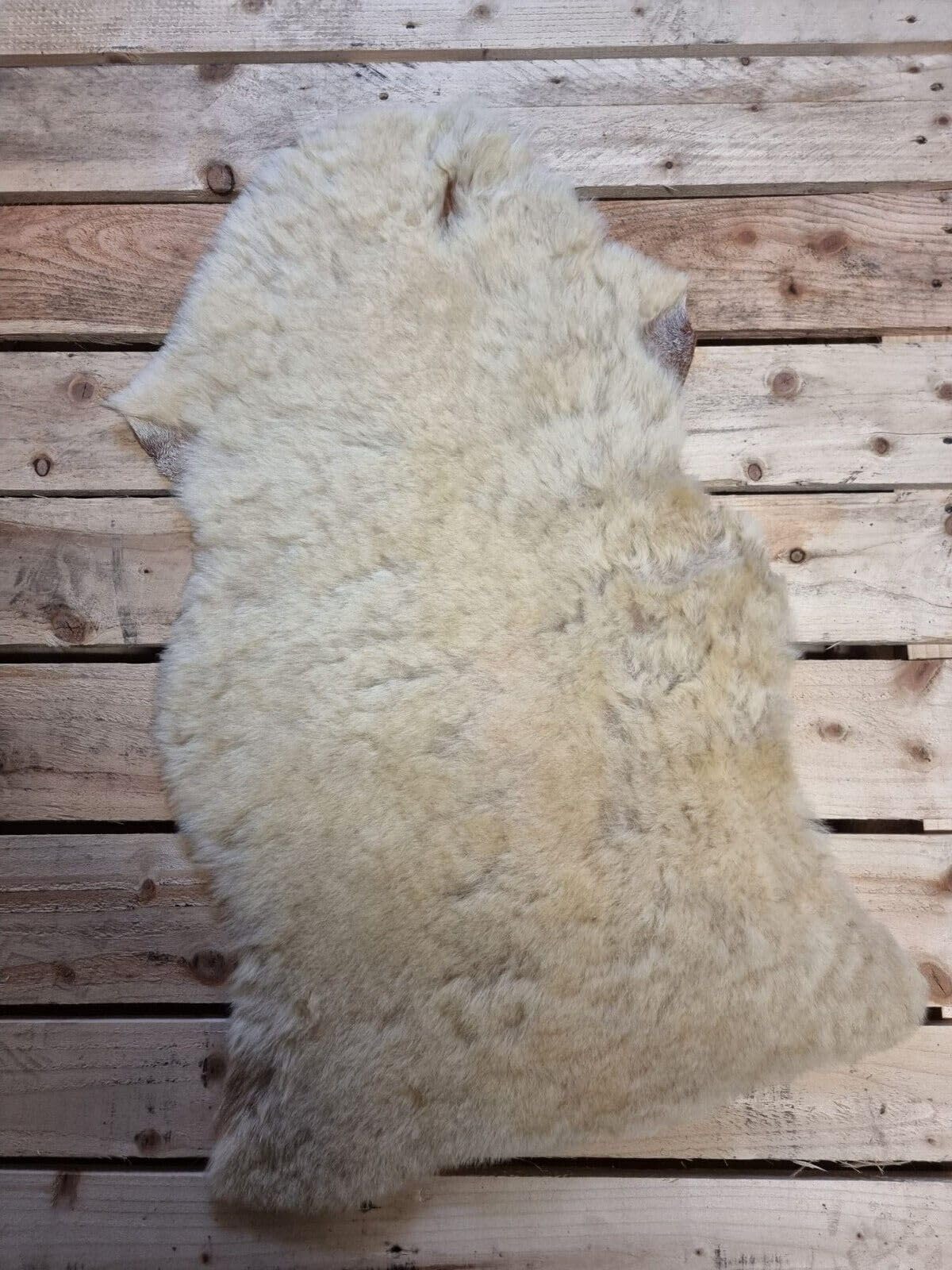 Echtes Schaffell Lammfell Schaffelle Lammfelle Fell Hell 2.Wahl Schnäppchen (90cm lang)