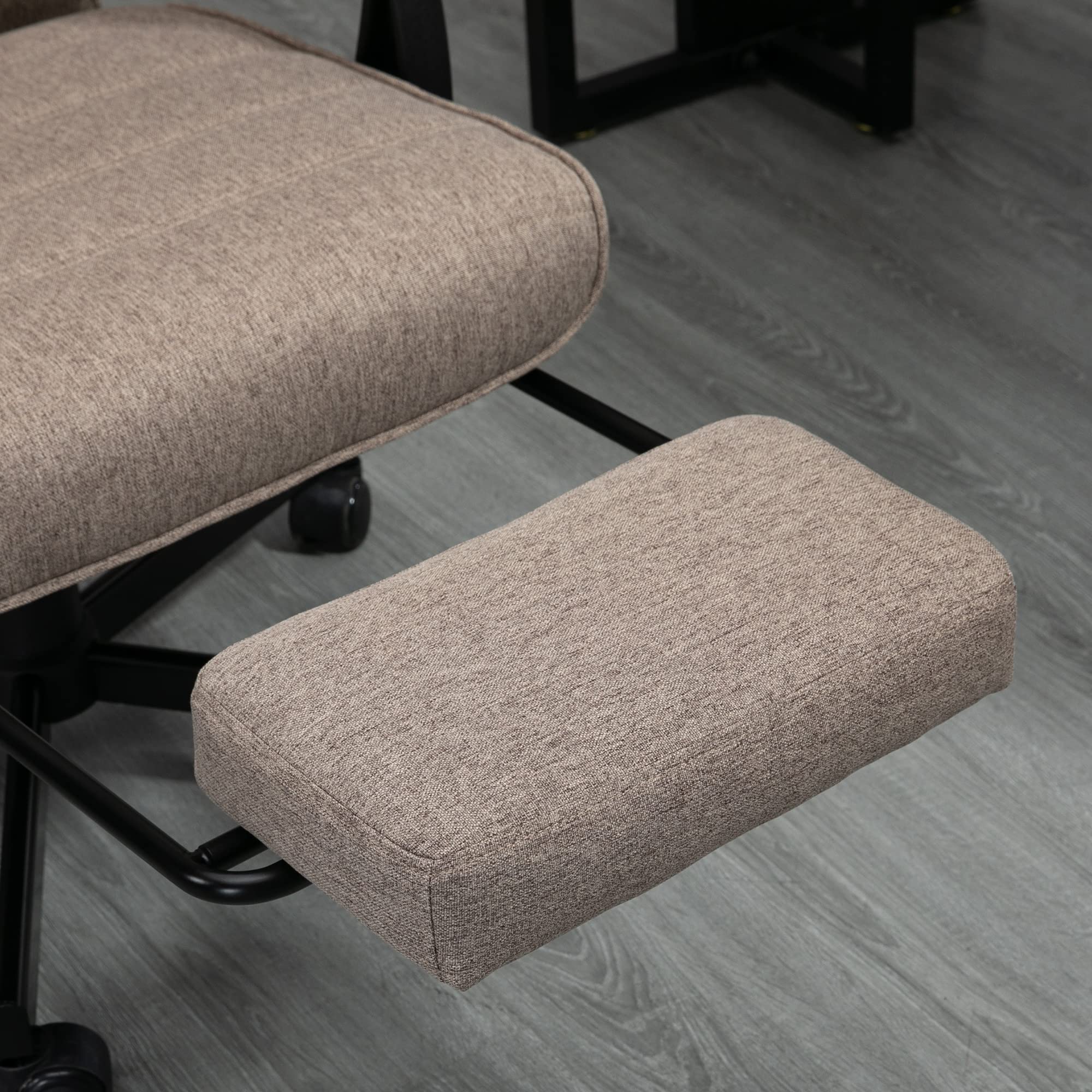 Vinsetto Sedia da Ufficio Ergonomica Poggiapiedi 68x67x109-119 cm Marrone