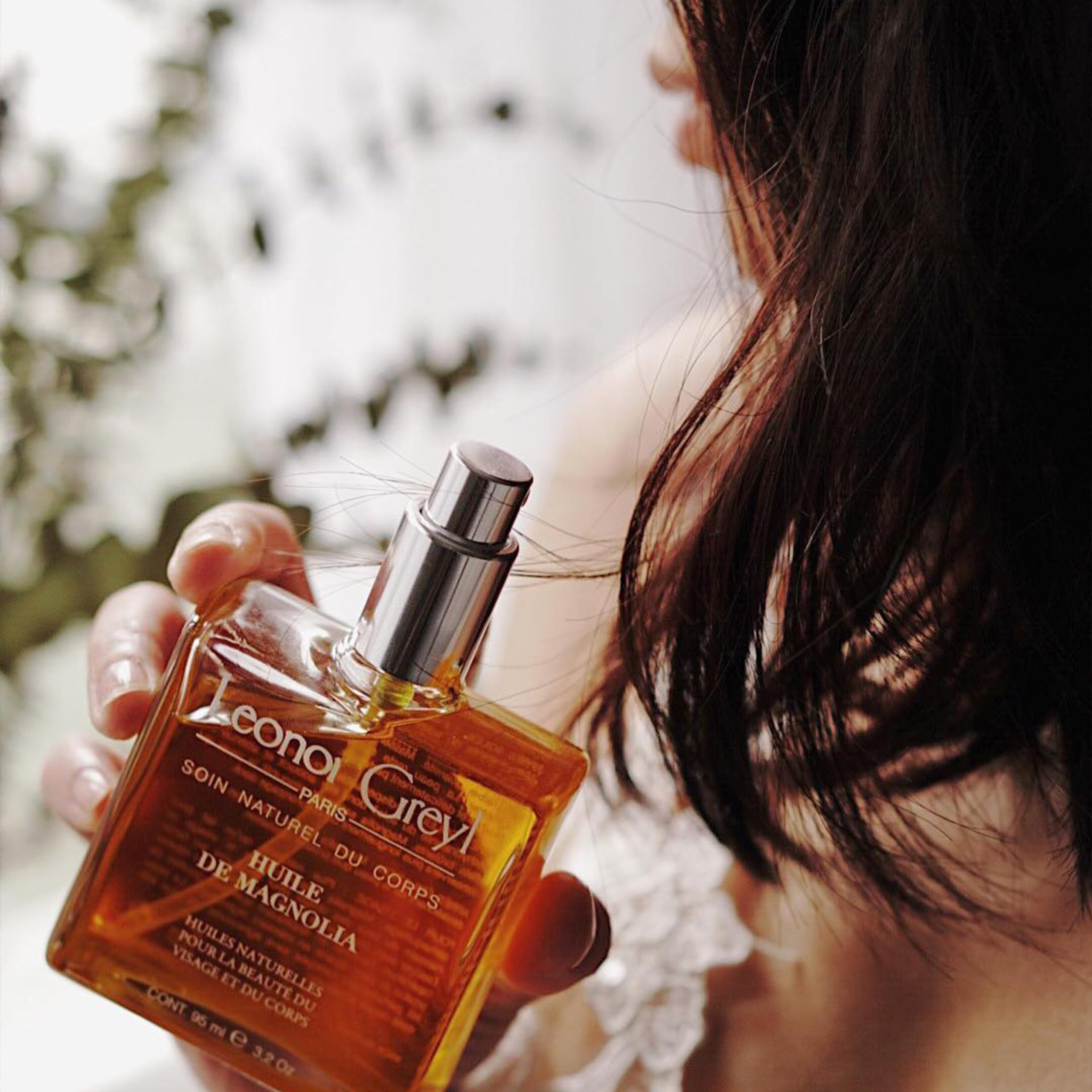 Leonor Greyl Huile De Magnolia Beauty Enhancing Natural Oils For Face And Body. 97% Natural Ingredients. Vegan. 3.2 oz Made in France.
