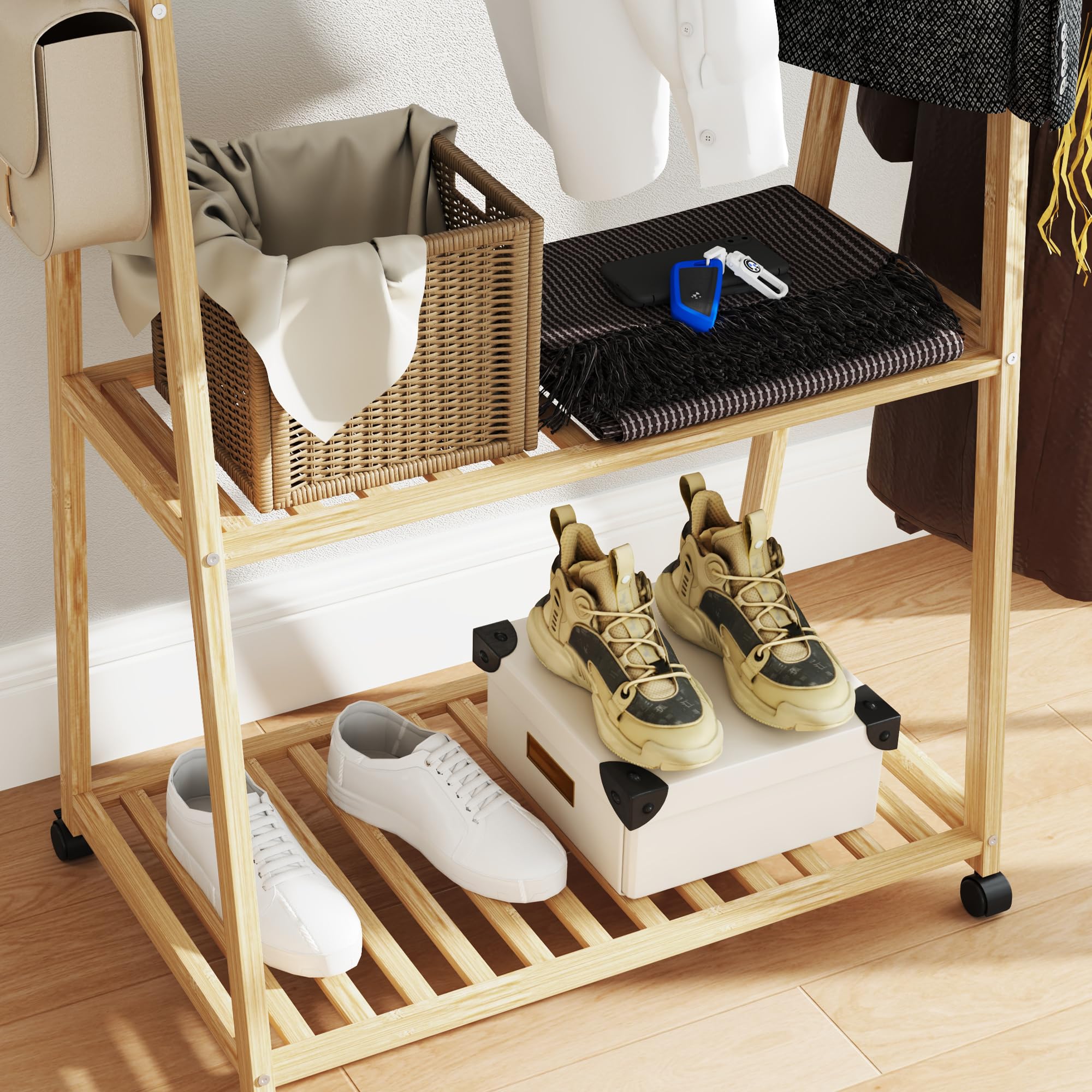 HOMCOM Burro para Ropa de Bambú con 2 Ganchos 84,5x43,5x158 cm Natural | Perchero, Burro para Ropa con Ruedas, 2 Estantes Abiertos, para Entrada Pasillo Dormitorio