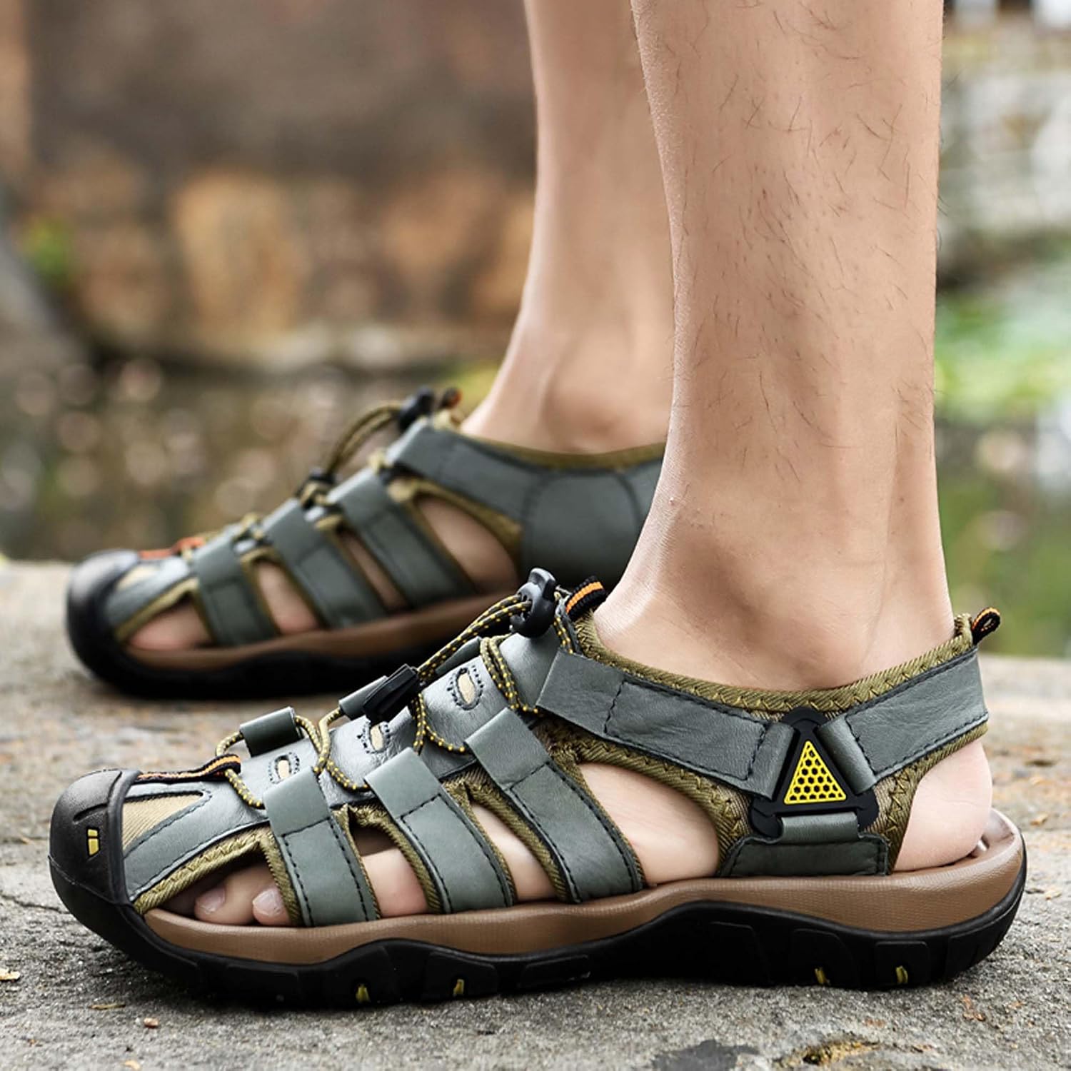 Men's Summer Sports Sandals Closed Toe Hollow Sandals - Anti-bump Toe - Beach Sandals Comfortable Non-slip Wading Sandals - Outdoor Fisherman Shoes - Non-slip Hiking Climbing Shoes