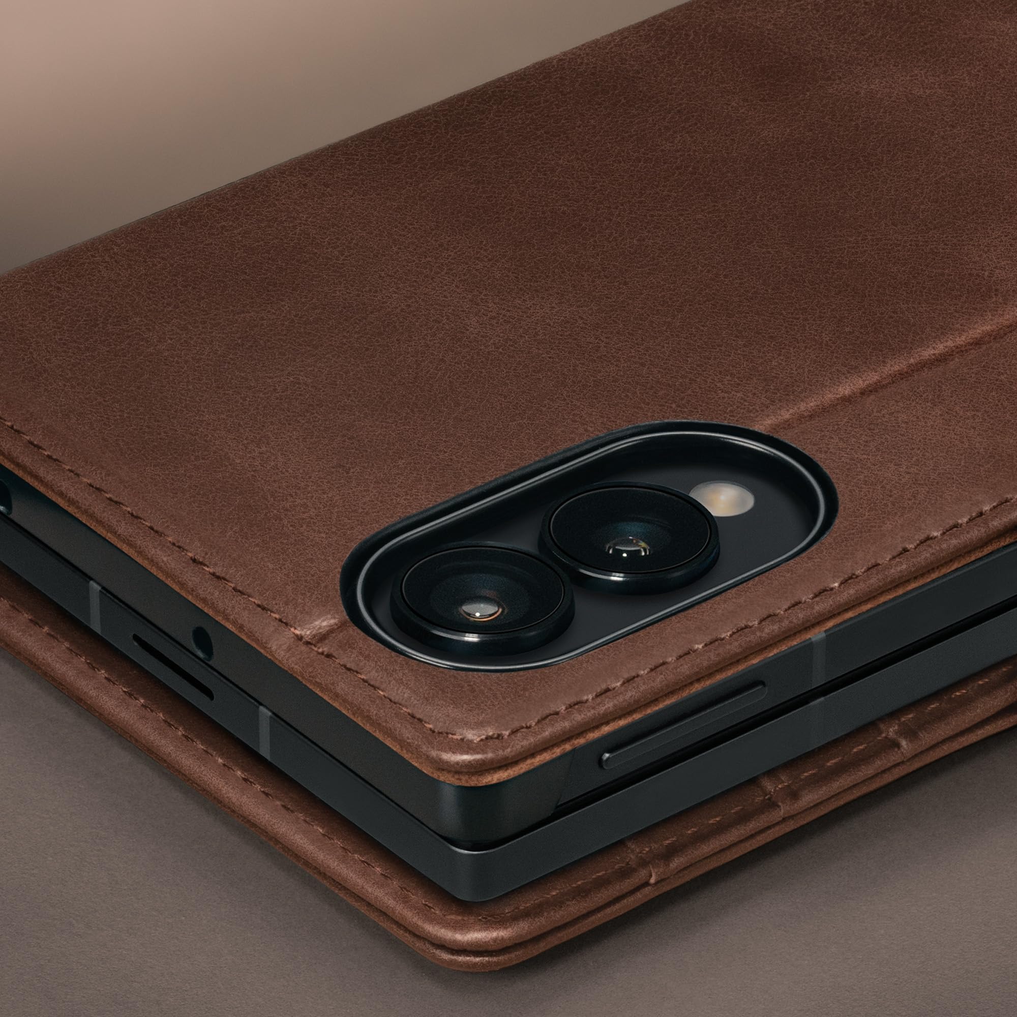 TORRO Etui kompatybilne z Samsung Galaxy Z Fold8 2026 – wysokiej jakości skórzane etui portfelowe Galaxy Z Fold 8 z funkcją podstawki i przegródkami na karty (Ciemny brąz)