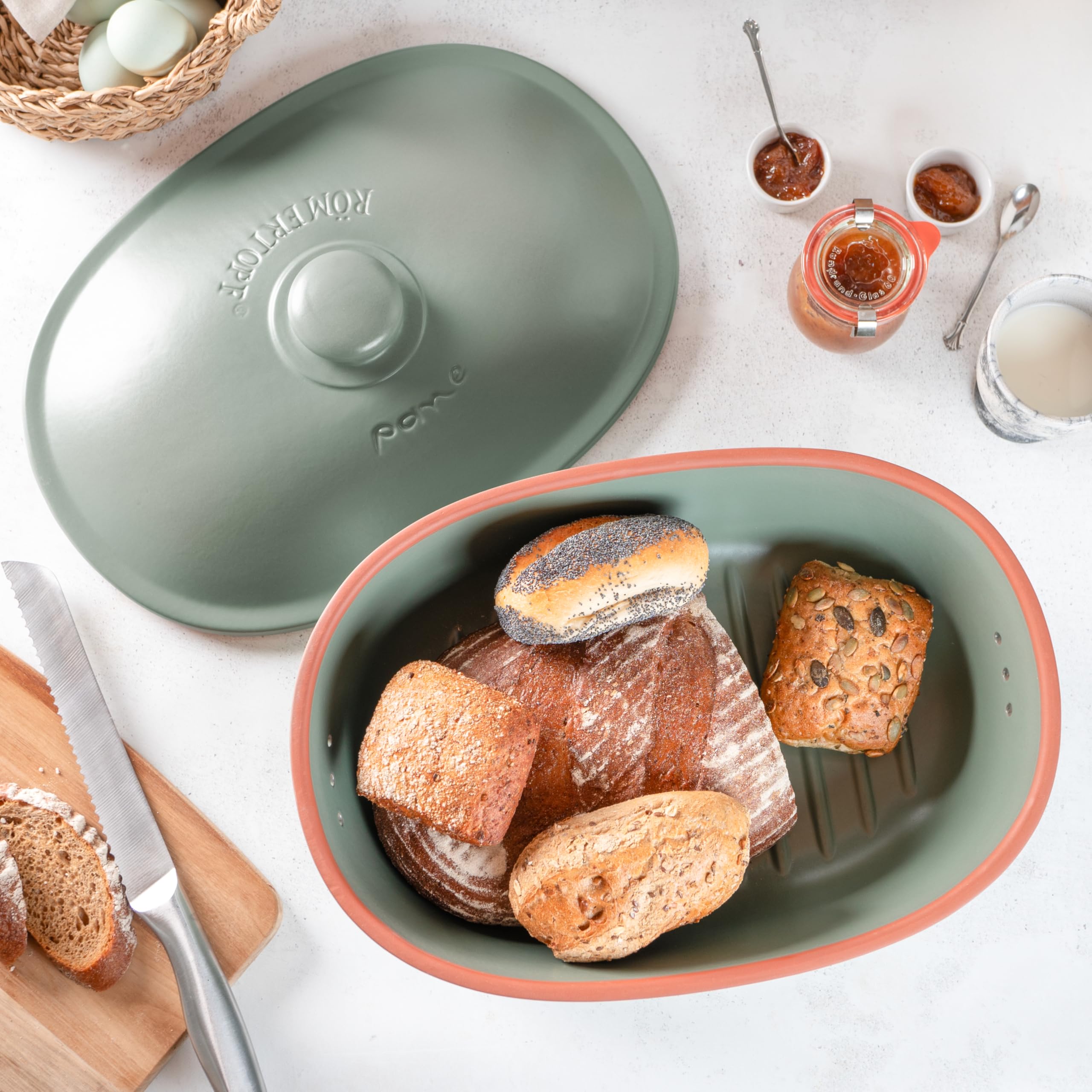 Römertopf Brottopf oval MAXI 6,5 Liter - Brotkasten Grün aus Keramik - Atmungsaktiver Tontopf für langanhaltende Frische von Brot und Brötchen