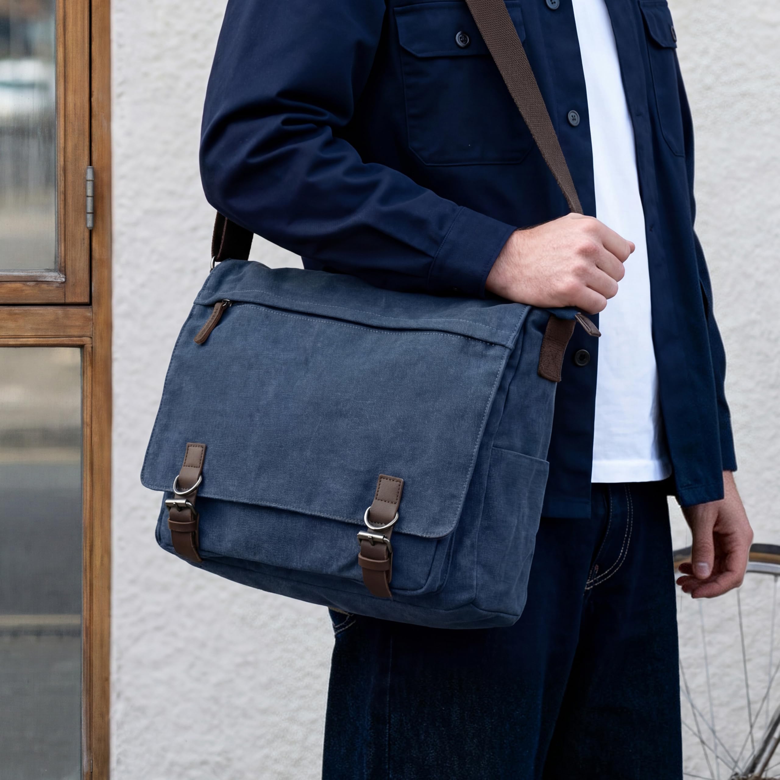 Trendhim Borsa messenger in tela blu denim da uomo, elegante borsa a tracolla con tasche multiple, perfetta compagna di viaggio per lavoro, scuola e uso quotidiano, design resistente e leggero
