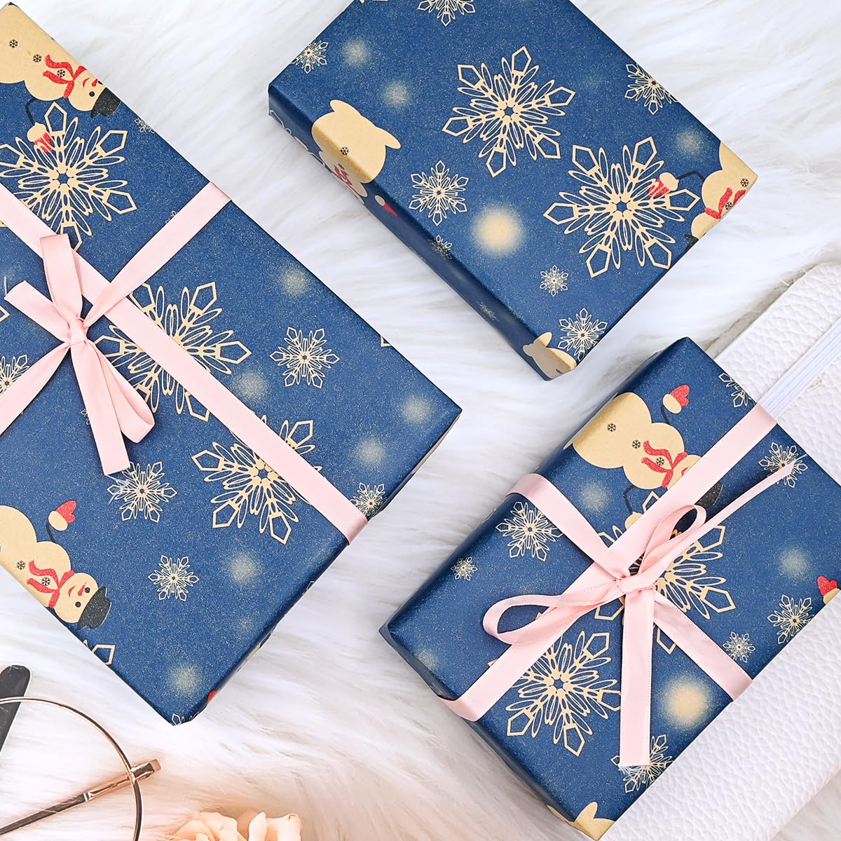 Rotolo di carta da regalo a doppia faccia, 43 cm x 10 m, in carta kraft riciclabile, stampato con fiocchi di neve, ideale per decorazioni natalizie e | Leroy Merlin