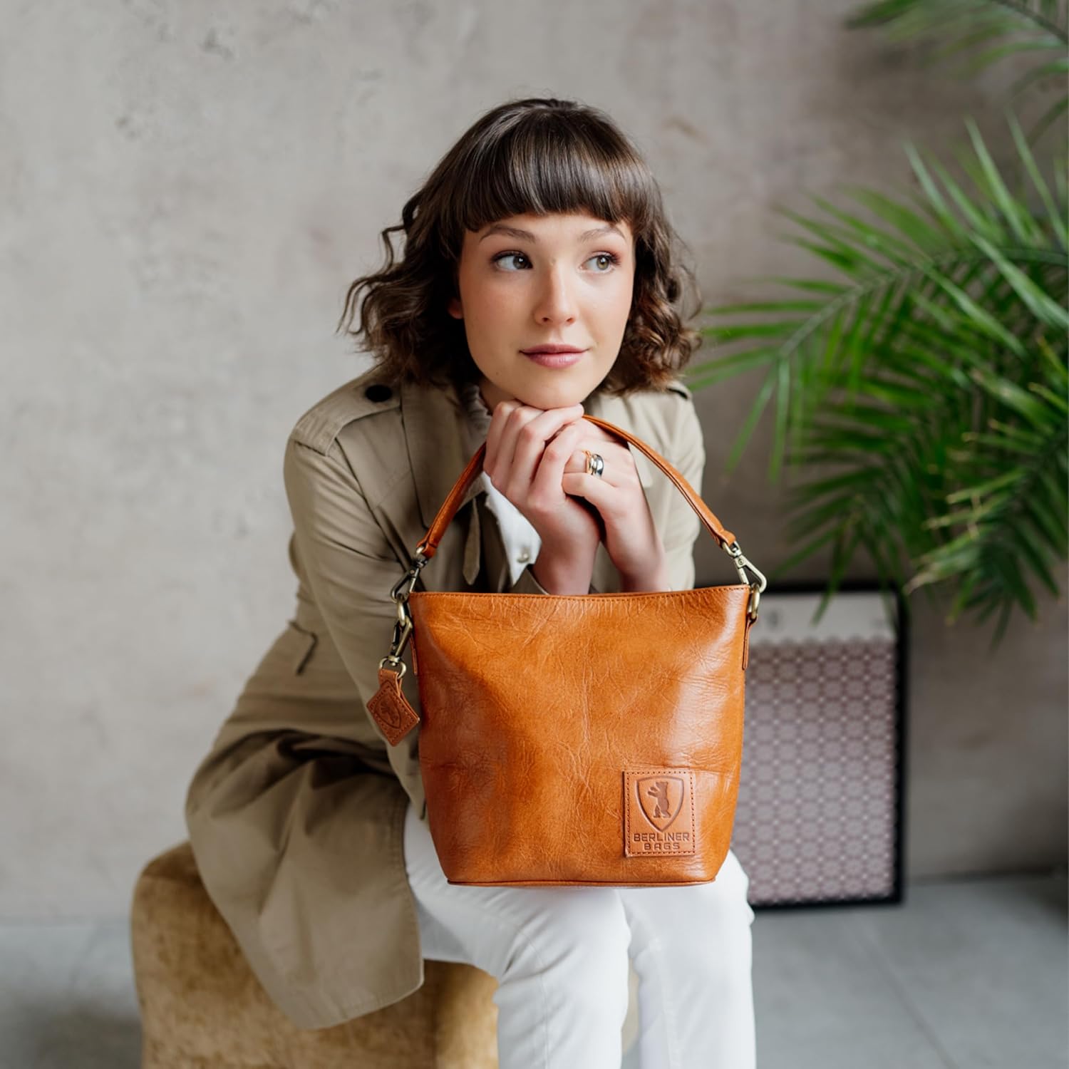 Berliner Bags Vintage Genuine Leather Shoulder Bag Madison, Small Tote Bag, Bucket Bag, Top Handle Bag for Women - Brown - Image 2