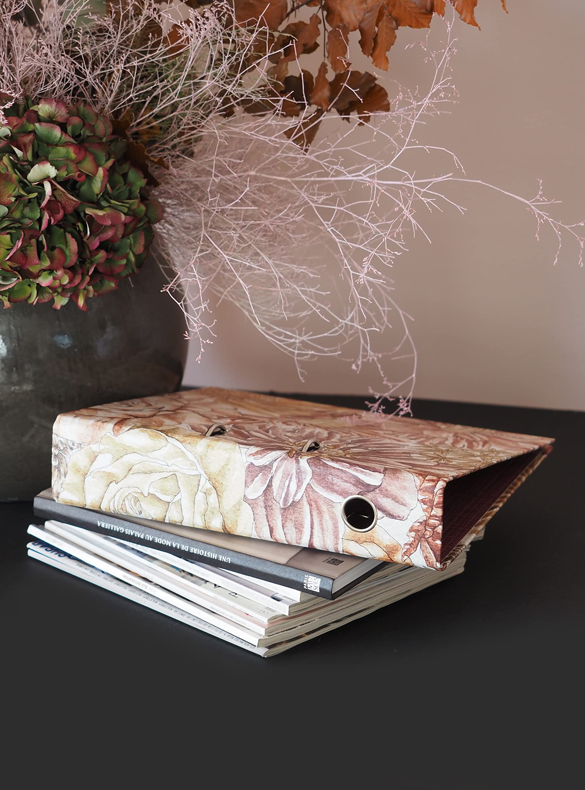 RHODIA 120025C, Lever arch file 21 x 29.7 cm, A4 21 x 29.7 cm, Floral bouquet, Matt lamination, Inside printed Amaranth - Image 2