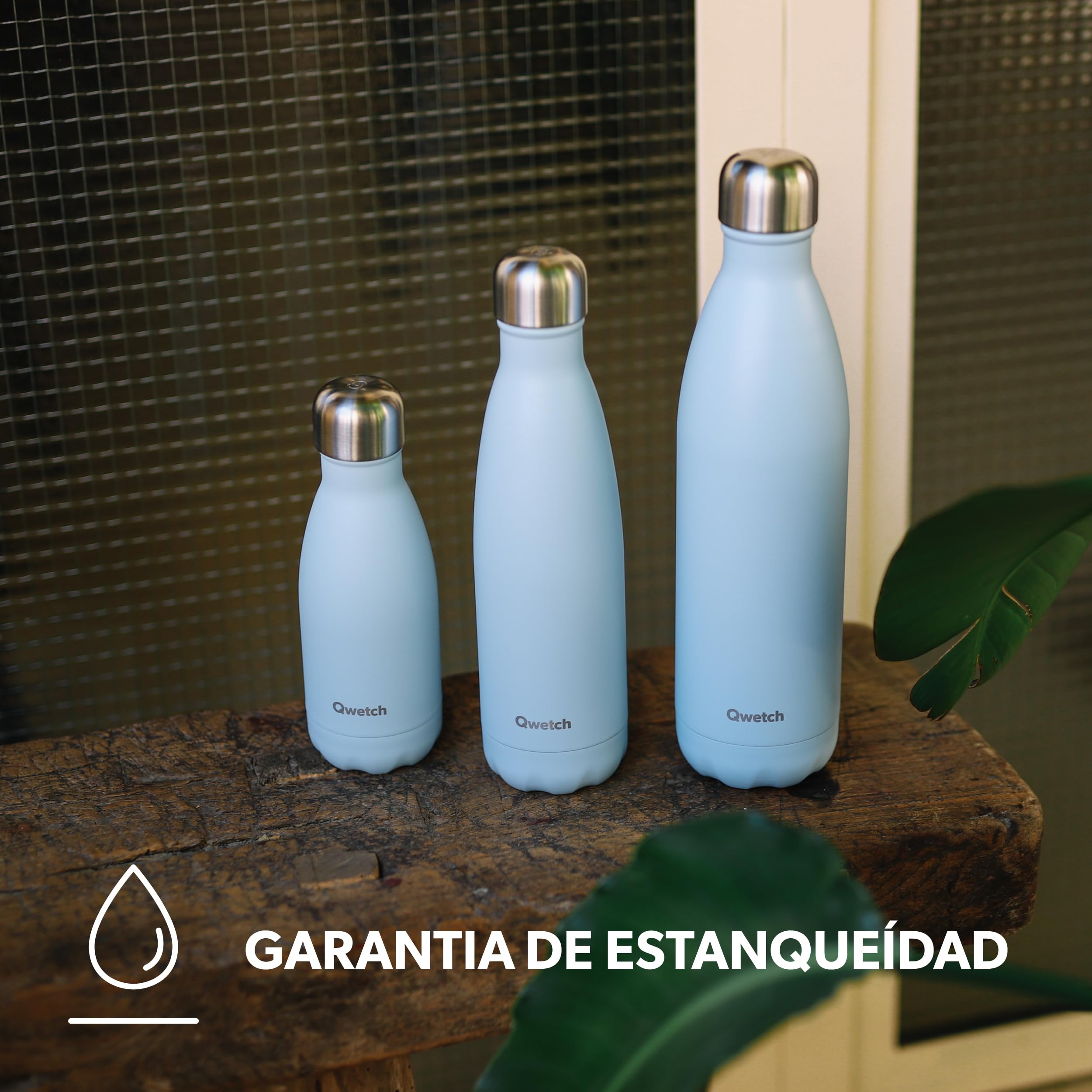 Qwetch – Botella isotérmica original Hanami azul 750 ml – 24 h fría y 12 h caliente, impermeable, sin BPA y reutilizable, botella de acero inoxidable isotérmica para deporte, viajes, oficina,