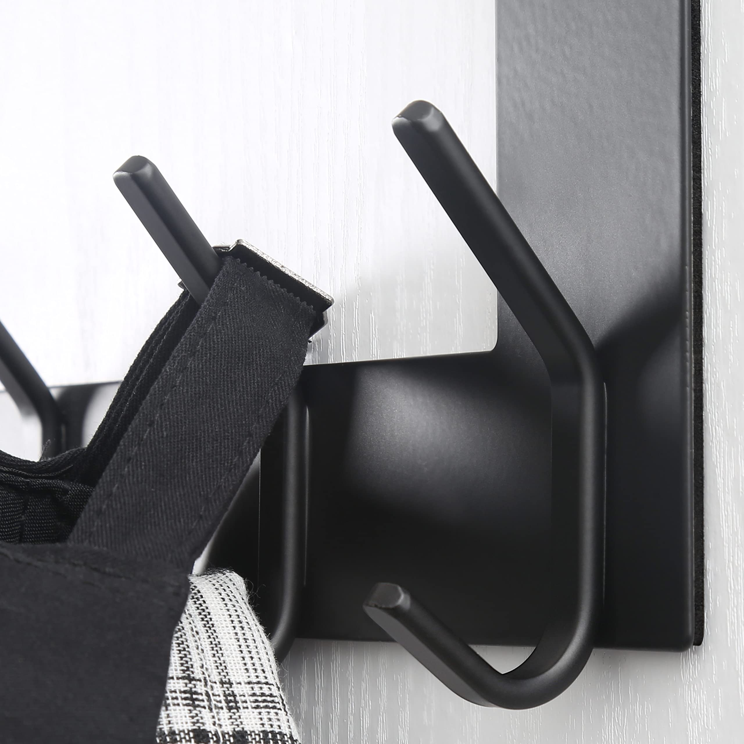 Dseap Türhaken – für Tür bis 4,5cm Dicke, Edelstahl Türgarderobe Türhakenleiste Türaufhänger Kleiderhaken Tür Zum Einhängen Kleidung Hut Handtuch Mantel, Mit 6 Flachen Haken, Schwarz