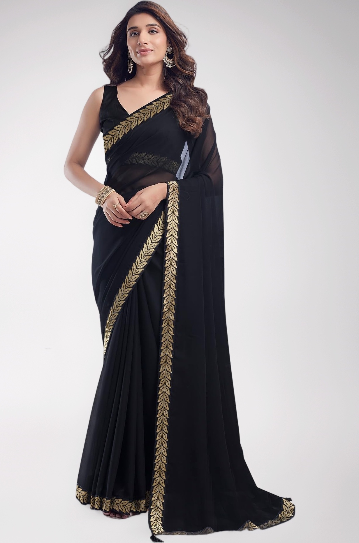Women's Georgette Lace Boarder Saree With Unstitched Blouse Piece