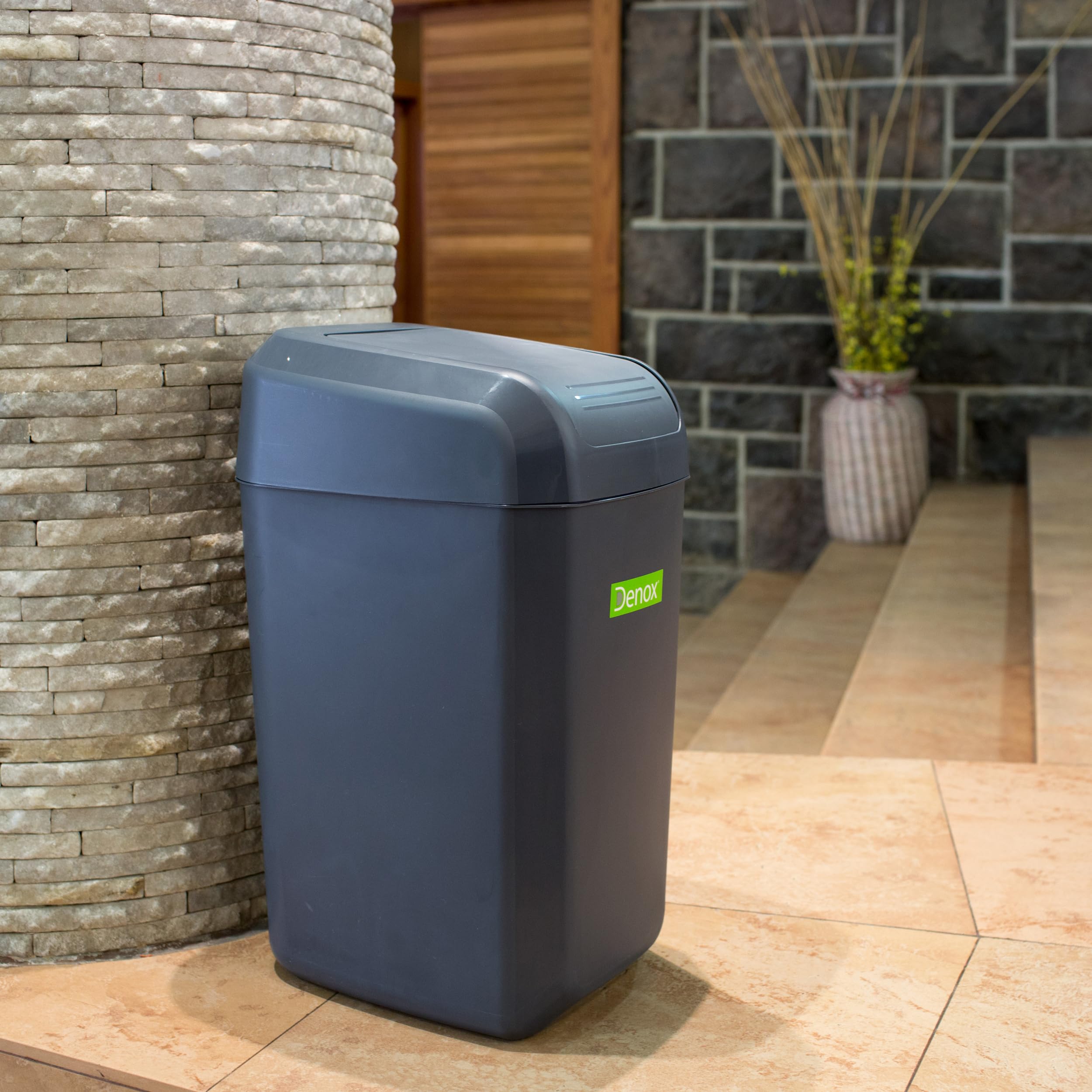 Denox Cubo de basura 30 litros gris antracita con tapa basculante y extraíble, diseño compacto y elegante para cocina y hogar