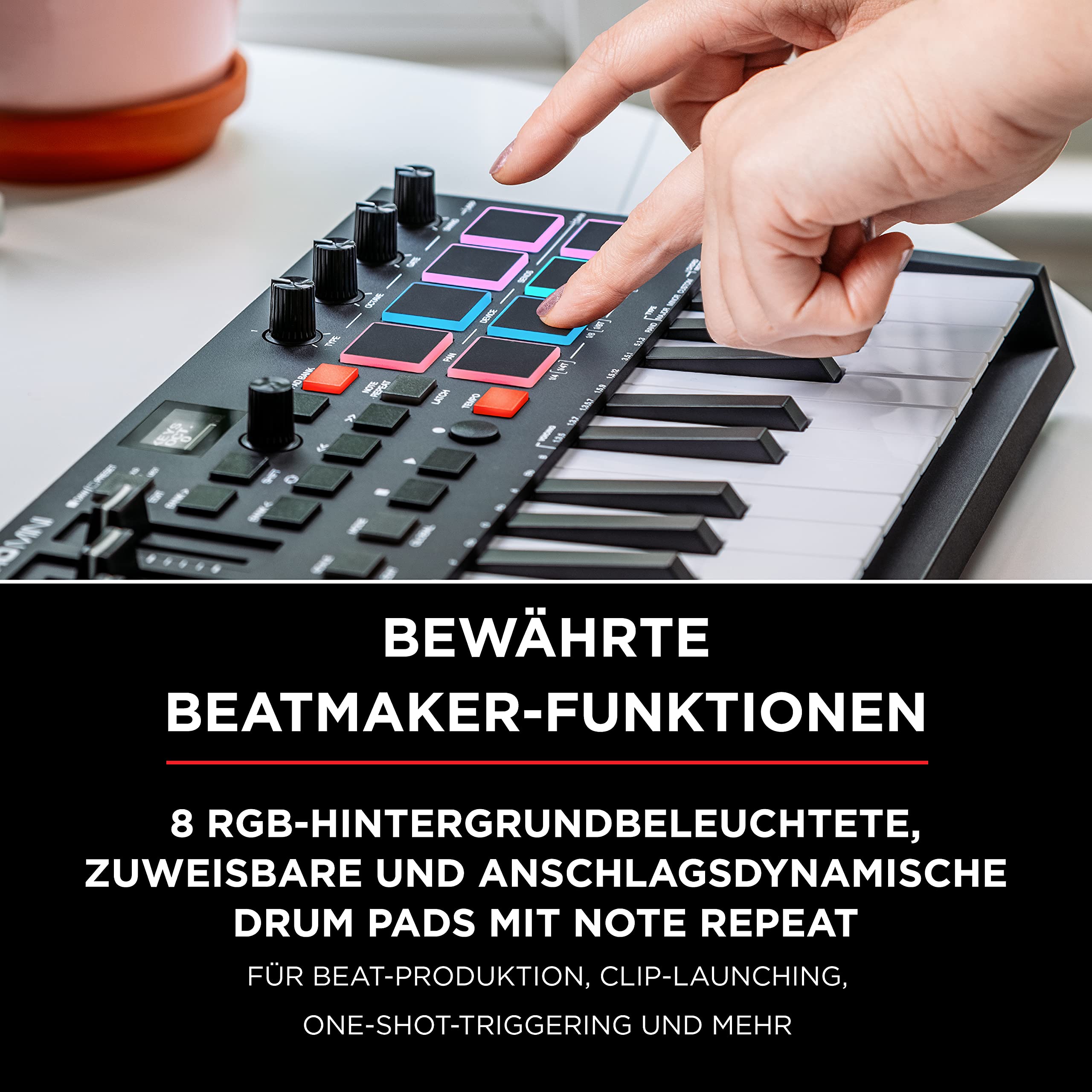 M-AUDIO Oxygen Pro Mini 32-Tasten-USB-MIDI-Keyboard-Controller für MacOS und WinOS, mit Beat-Pads, zuweisbaren Knöpfen und Fadern und Native Instruments Sound Pack (NKS Integration)