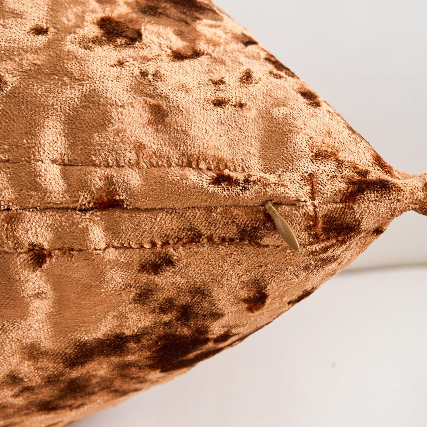 Yonous Premium Series, Crushed Velvet Cushion Covers, Luxury Thick Throw Pillow for Home Decor Burnt Orange, 18 x 18 Inch / 45 x 45 cm - Image 3