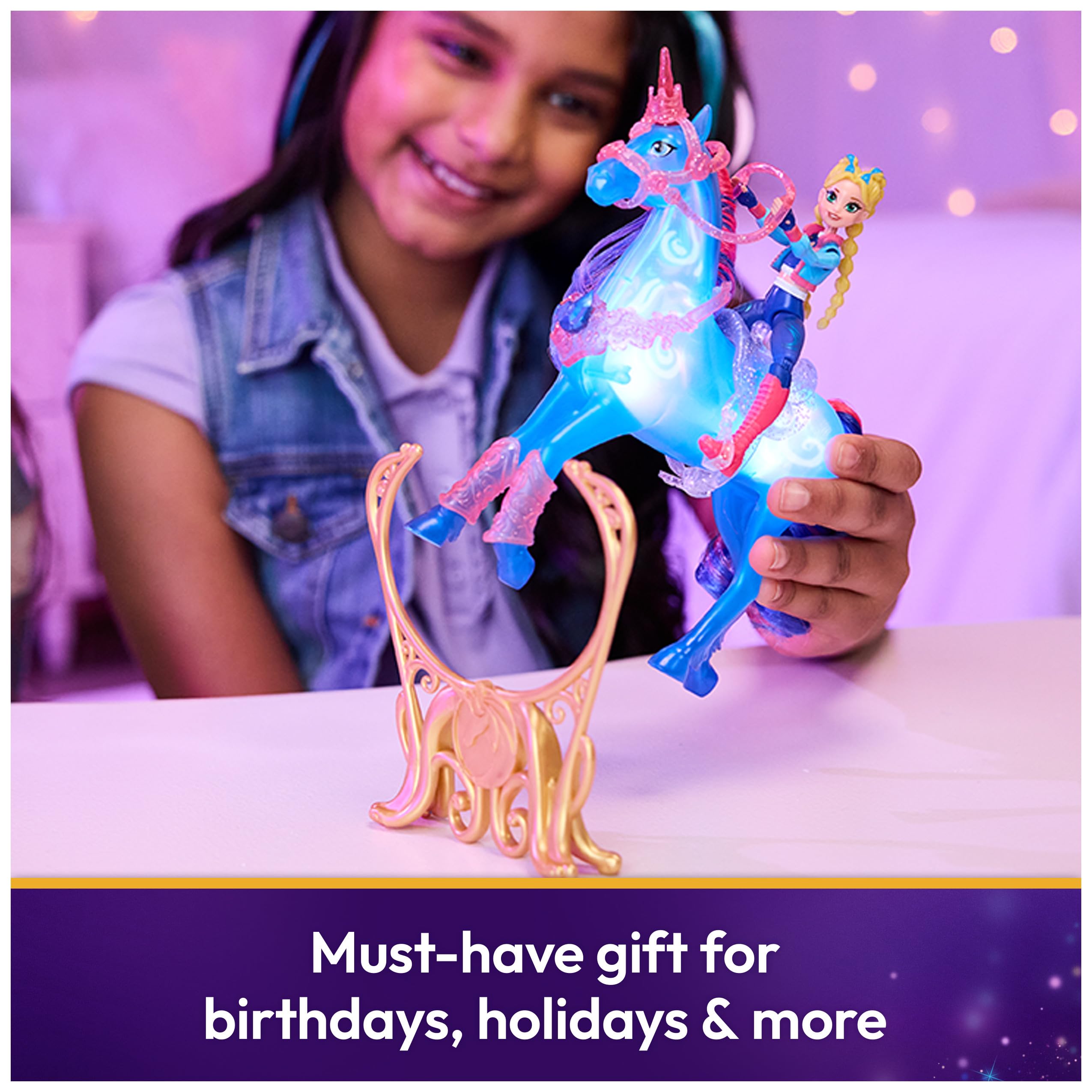Unicorn Academy, Unicorno Train & Glow River con Isabel, 3 Accessori da Dressage ed Effetto Luminoso, Bambole e unicorni Giocattolo per Bambine dai 4 Anni in su