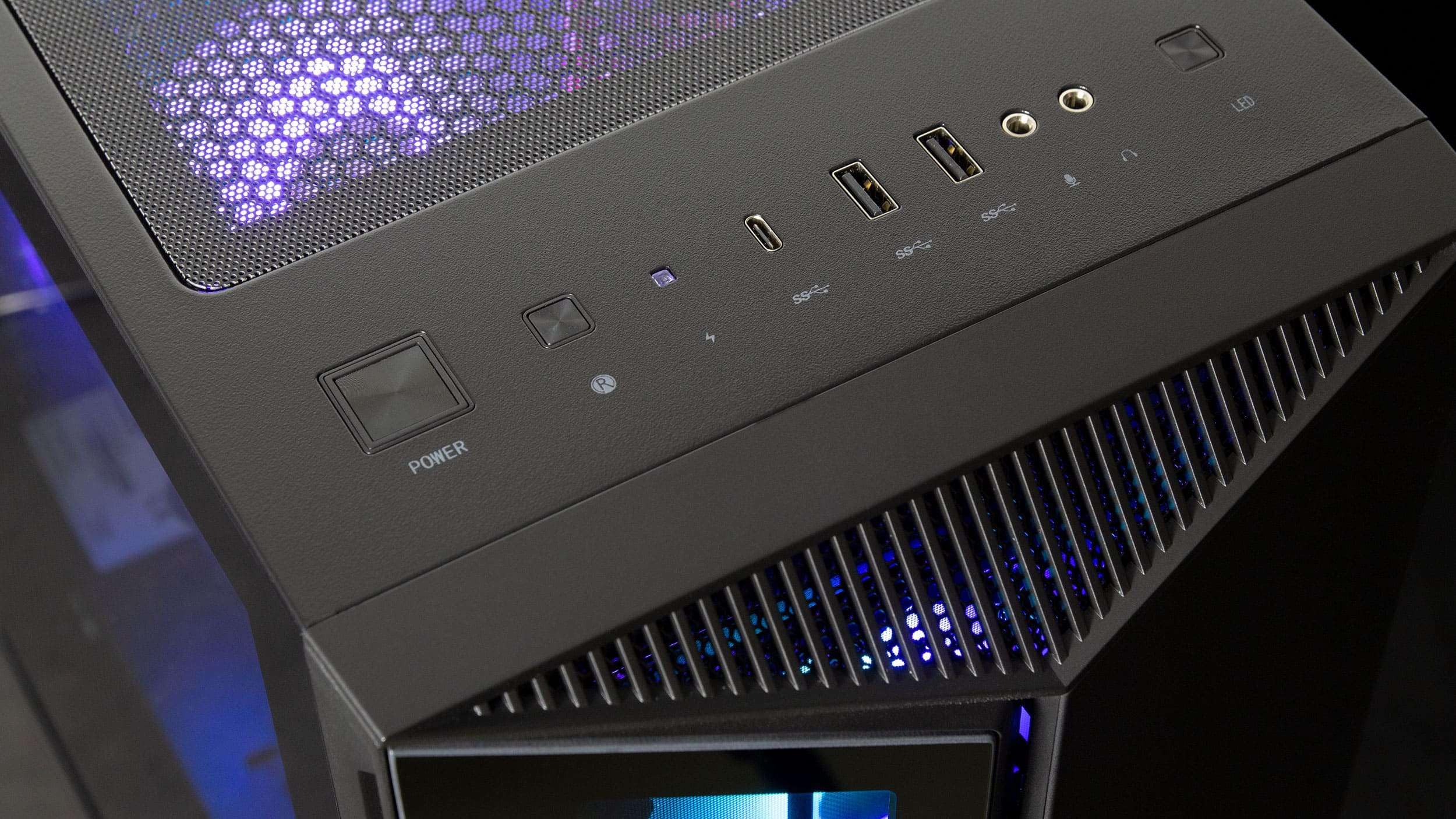Captiva PC Highend Gaming R10-4630 (Ryzen 7 9800X3D/RTX5070 12GB GDDR7/SSD 1TB/32GB/WLAN/w/o OS) (104630)
