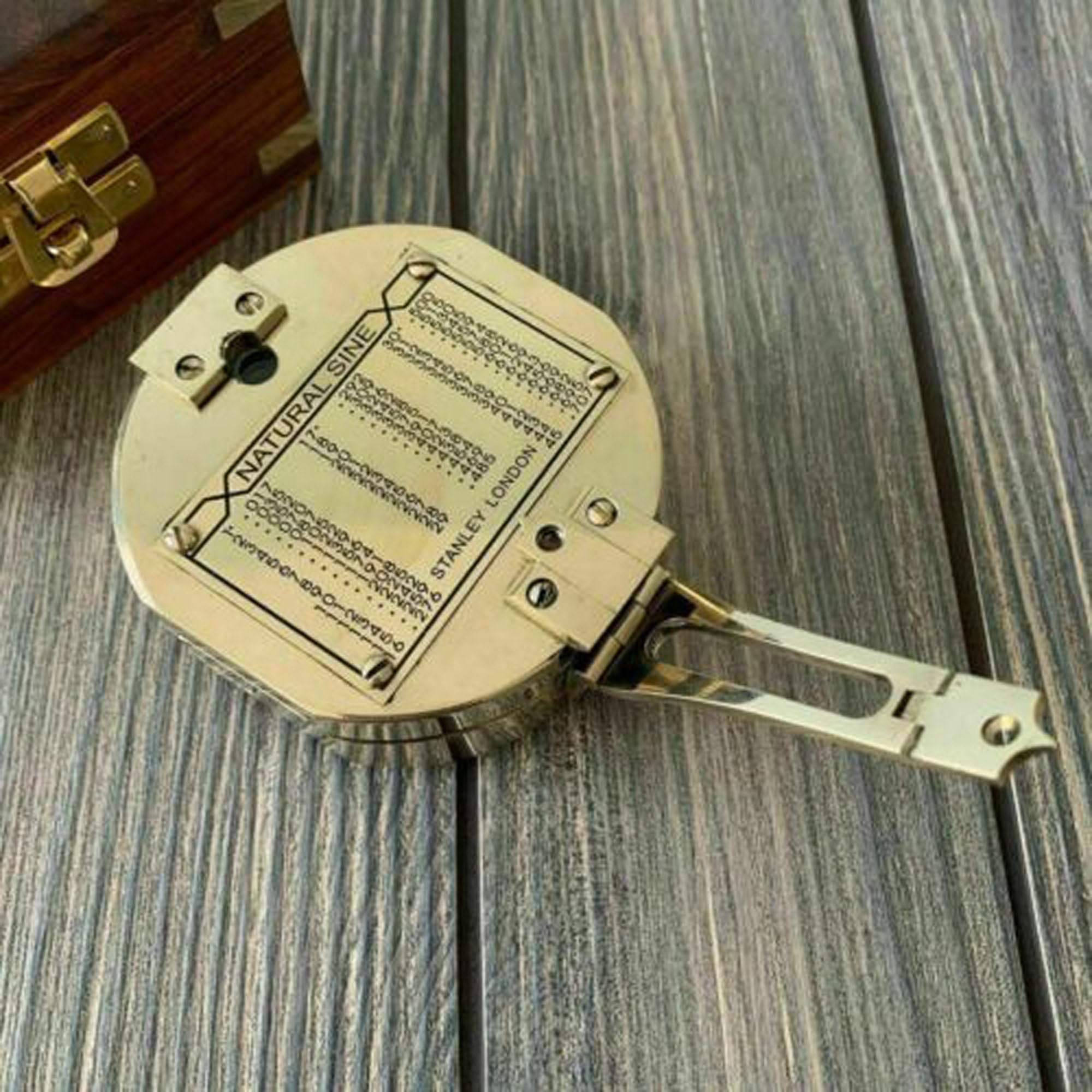 Brújula náutica vintage de latón, brújula vintage militar, náutica, brújula coleccionable antigua para exteriores, marítimo, vintage, latón, reloj de sol, brújula