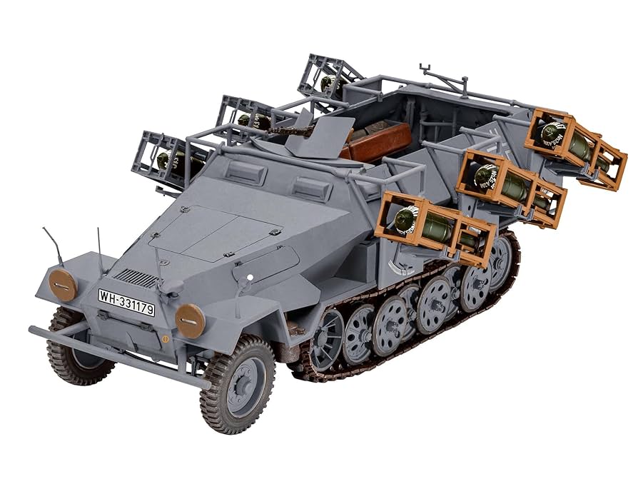Amazon | ドイツレベル 1/35 ドイツ軍 Sd.Kfz.251/1 B型