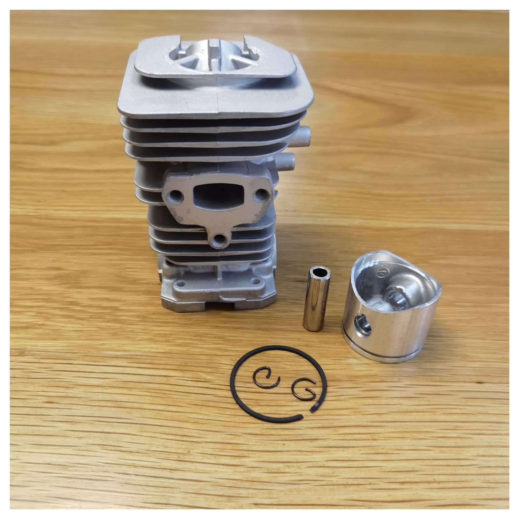 Kit de pistón y Cilindro de 40 mm Compatible con motosierras 136, 137, 141 y 142. Reemplaza la Pieza 530 0699-41.