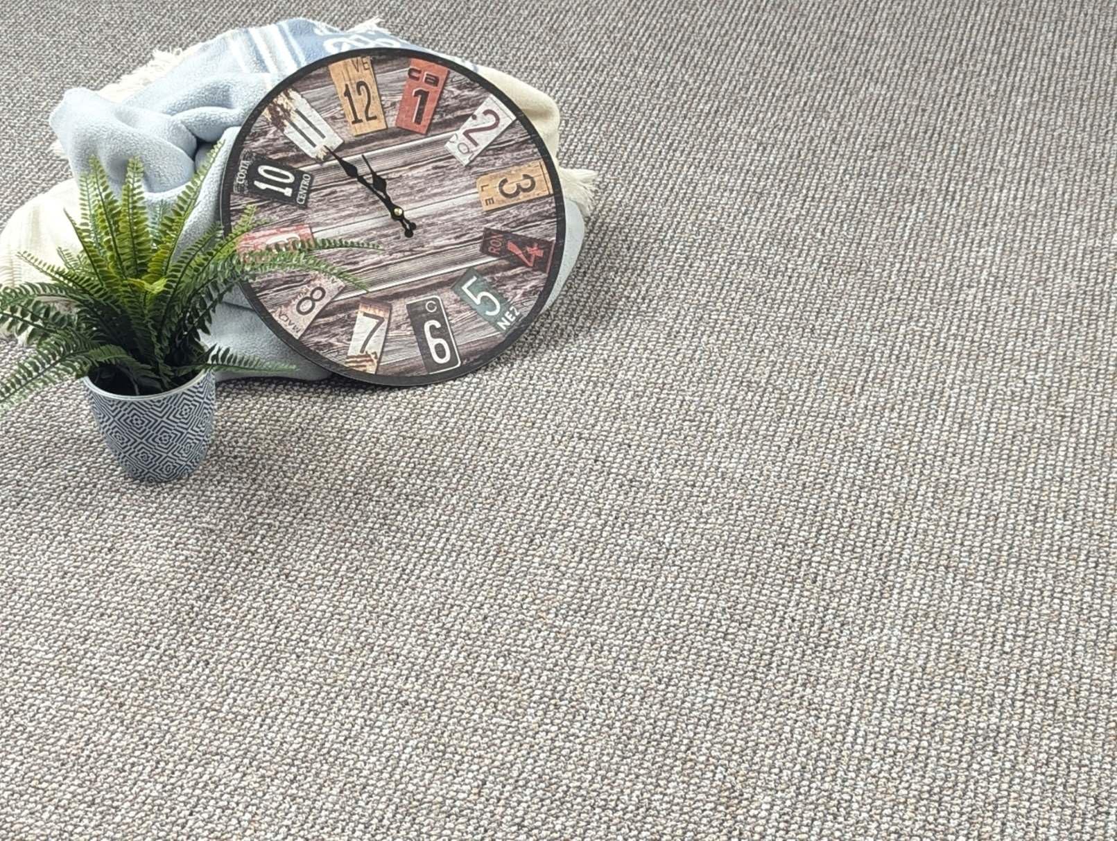 Moquette Tico | bouclette robuste en beige/gris pour le salon en 2m & 4m, Découpe (4m de large / 17m de long)