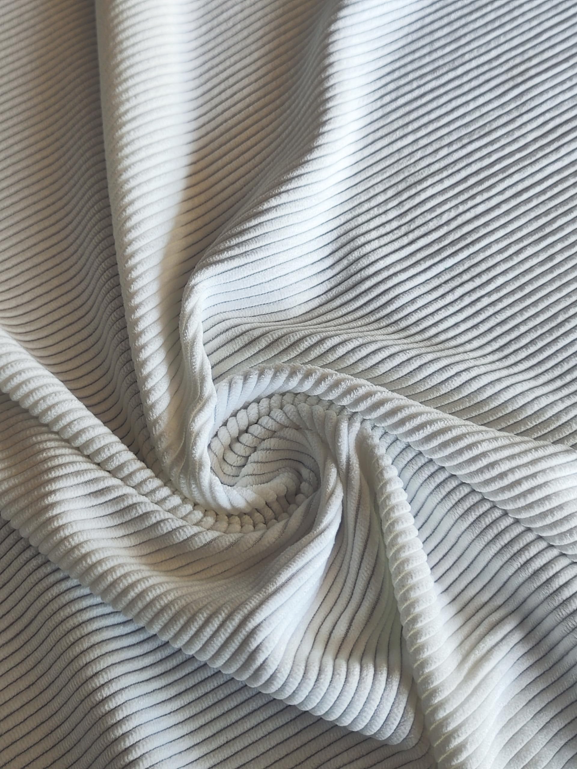Always fabrics - Tessuto Velluto a Coste al Metro - Stoffa Elasticizzata Pesante 380g/m² - Altezza 140cm - Per Abbigliamento, Rivestimento Cuscini e Arredo Casa (Bianco, 5 Metri)