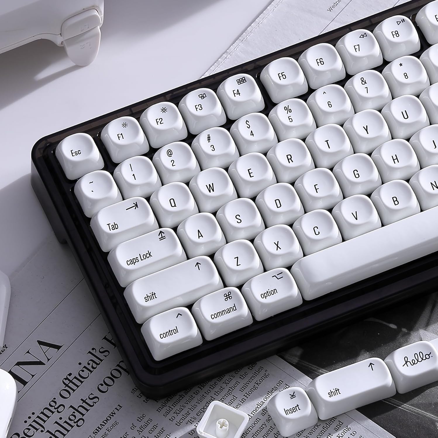 dagaladoo White PBT Keycap Set,Glossy Custom Keycaps Ceramic Style, Dye Sublimation Keyboard Key caps 131-key,MOA Profile Keycaps for 100% 75% 65% 60% TKL US Layout Mechanical Keyboard